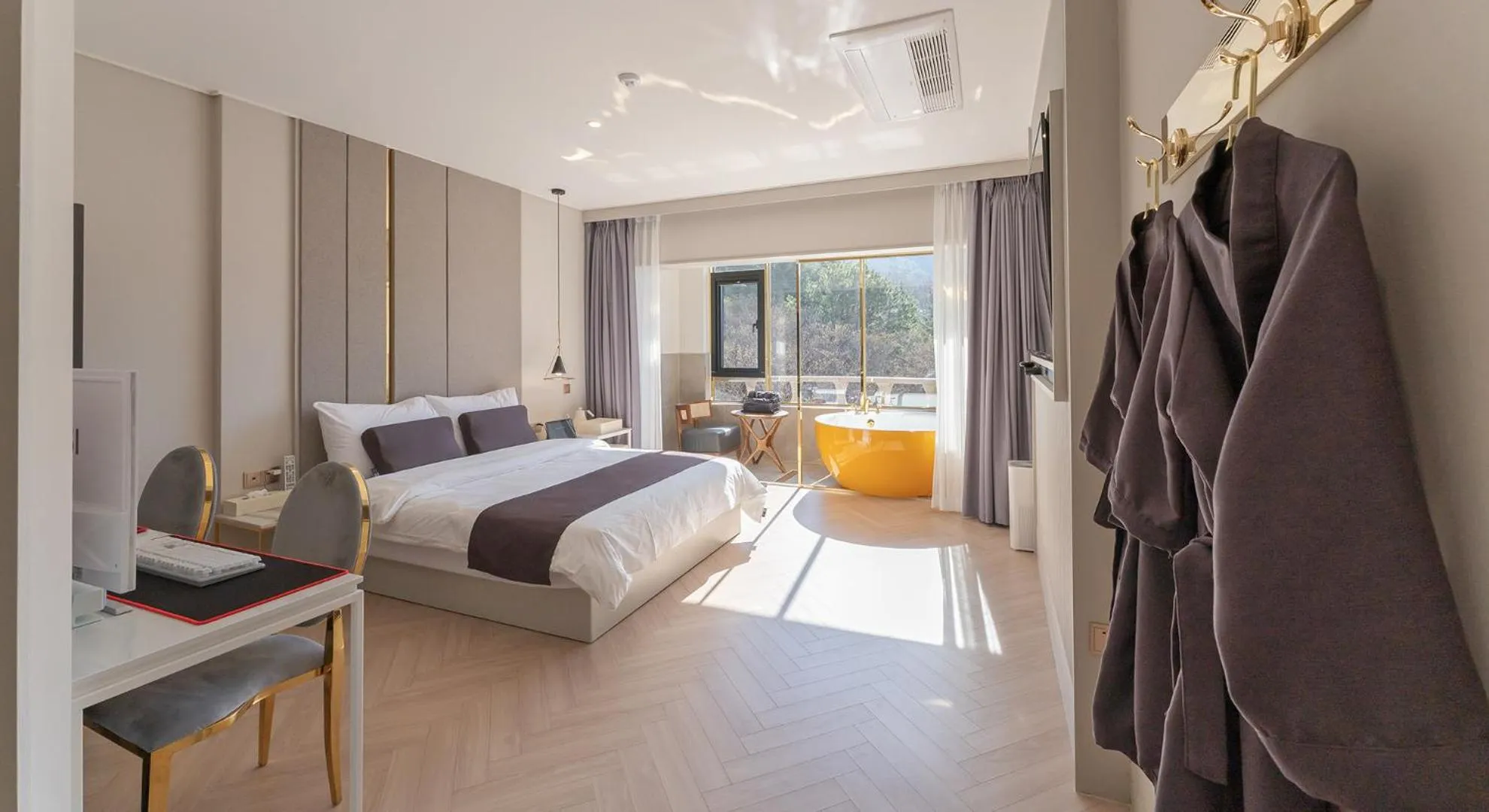 Photo of the whole room, Bed in Denbasta forest Hotel