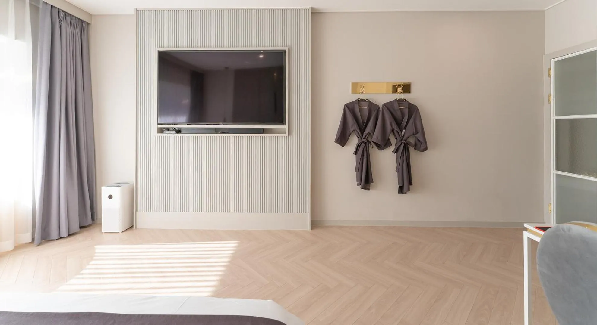 TV and multimedia, Bed in Denbasta forest Hotel