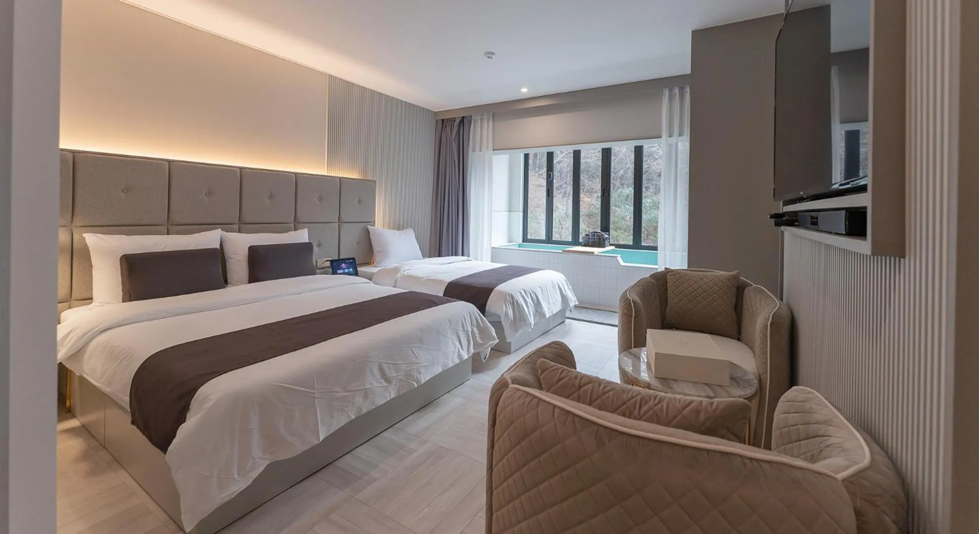 Bed in Denbasta forest Hotel