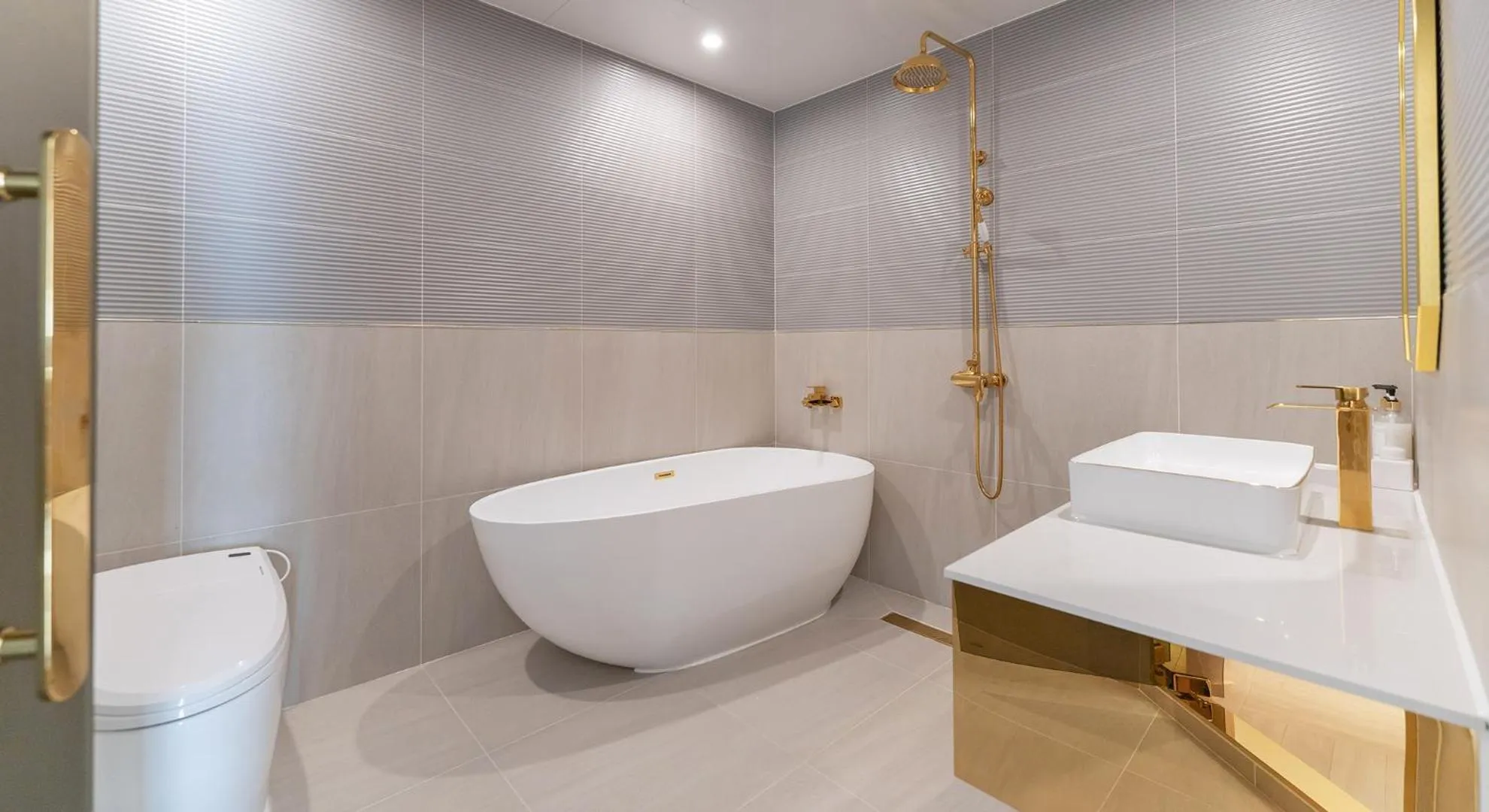 Hot Tub in Denbasta forest Hotel