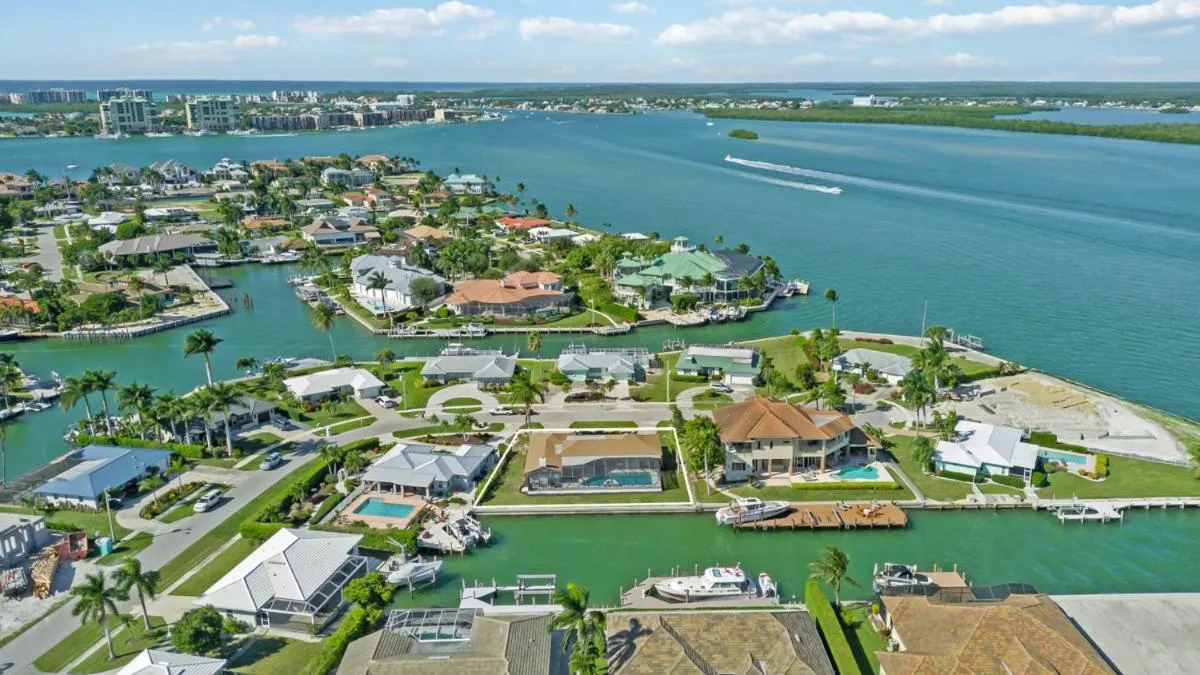 Bird's eye view in ELEVATED 955 - Spacious Family Riverfront home 4 Bedrooms