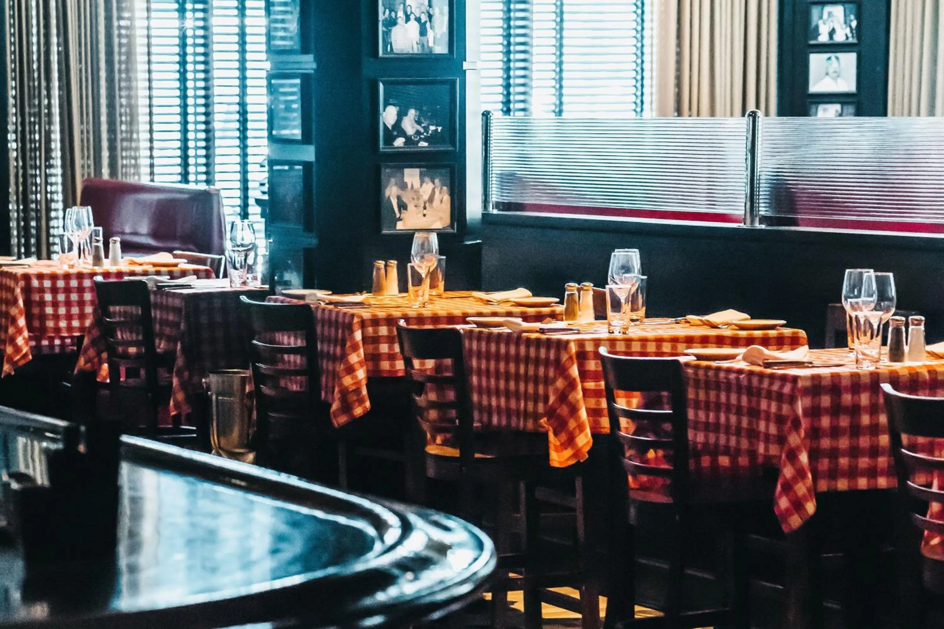 Restaurant/places to eat in W Minneapolis - The Foshay