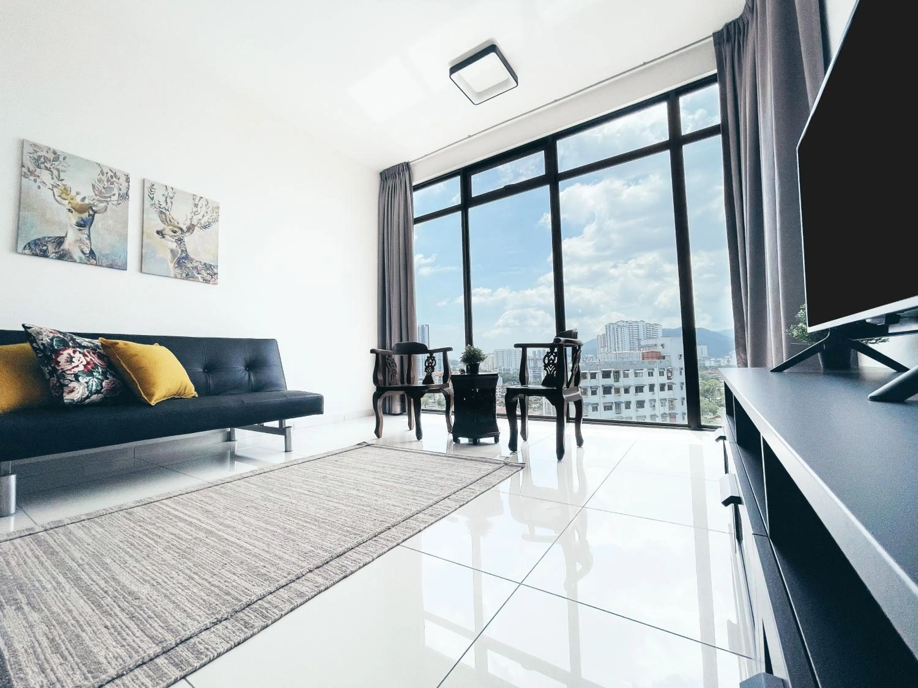 Living room in Beacon Executive Suites