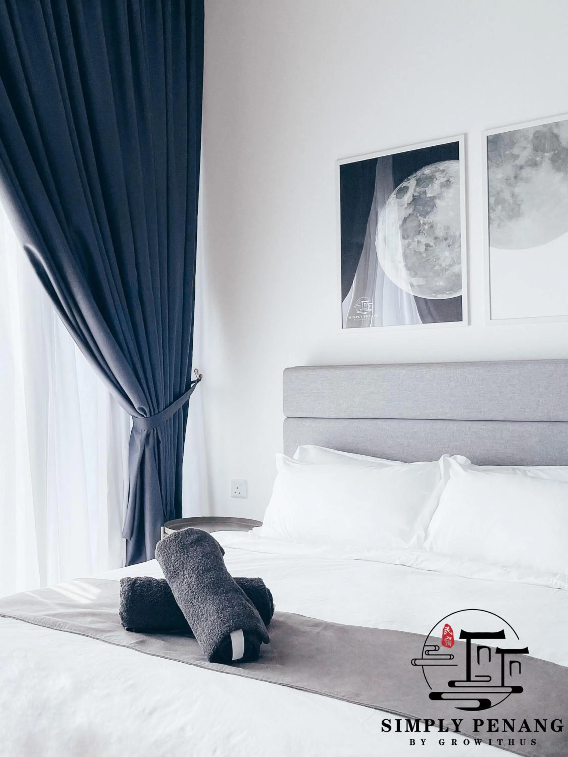 Bedroom, Bed in Beacon Executive Suites