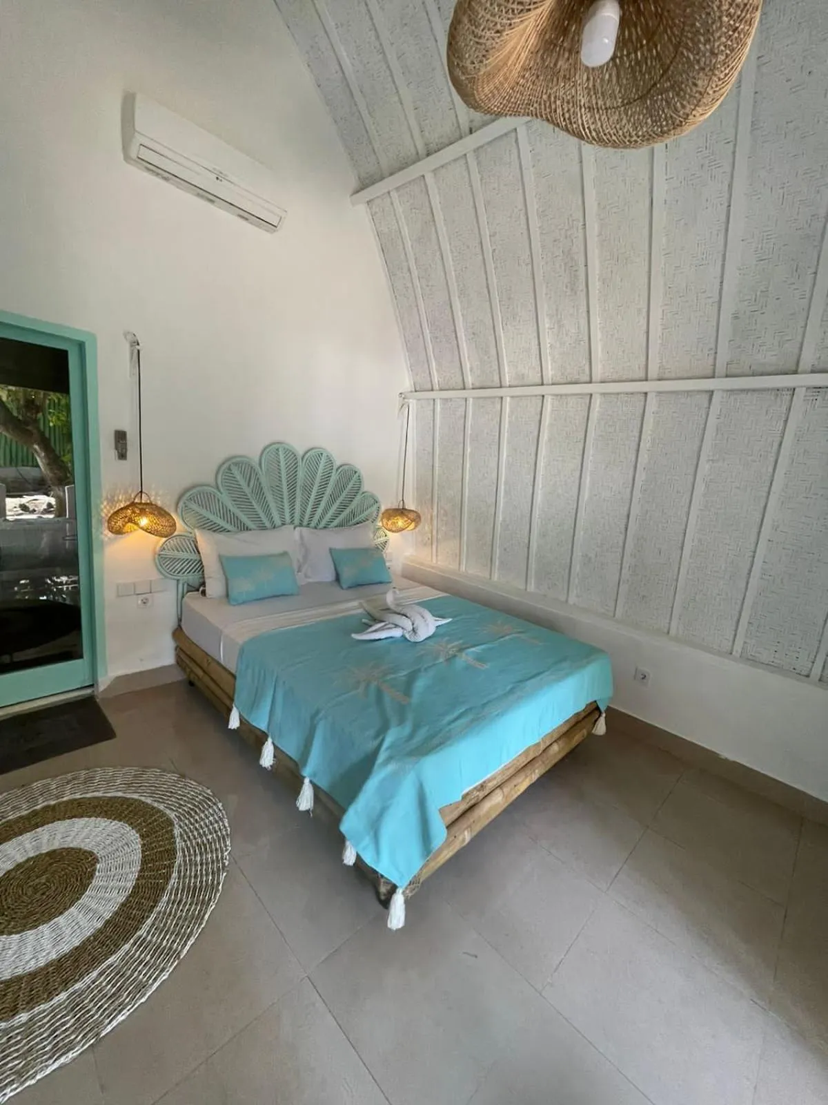 Bed in PLAYA BONITA HOTEL & BEACH CLUB Gili Air