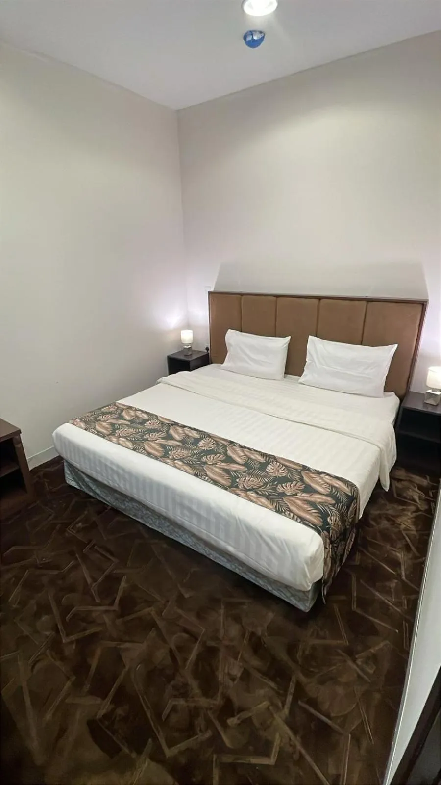 Bed in Quiet Rooms Suites 6 By Quiet Rooms