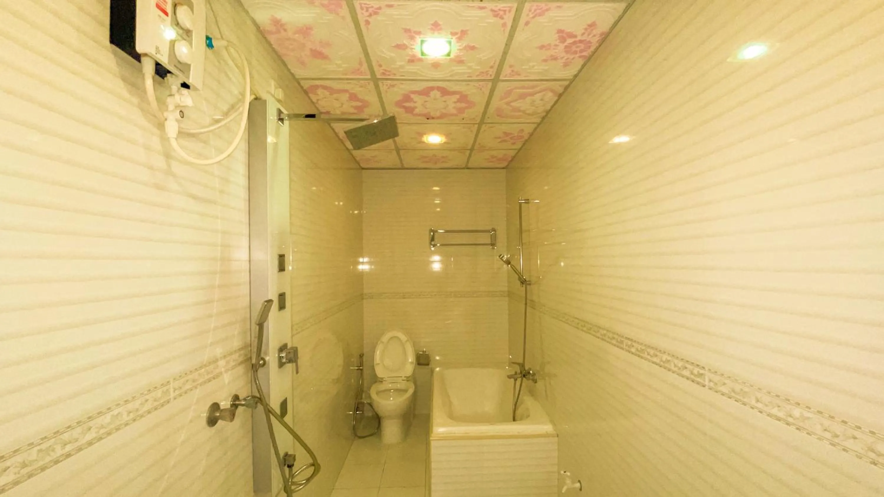 Bathroom in Summer Vibes Beach Front