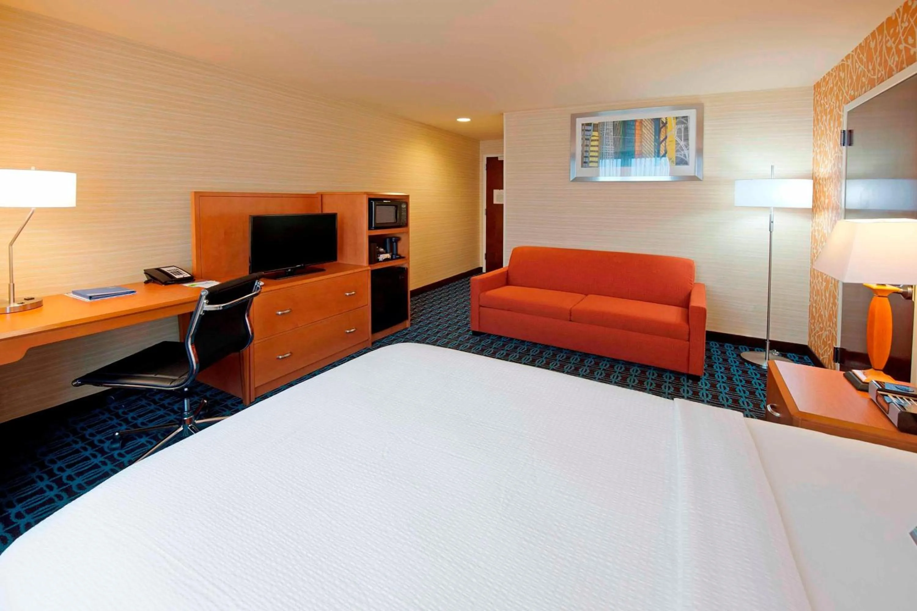 Photo of the whole room, Bed in Fairfield Inn by Marriott JFK Airport