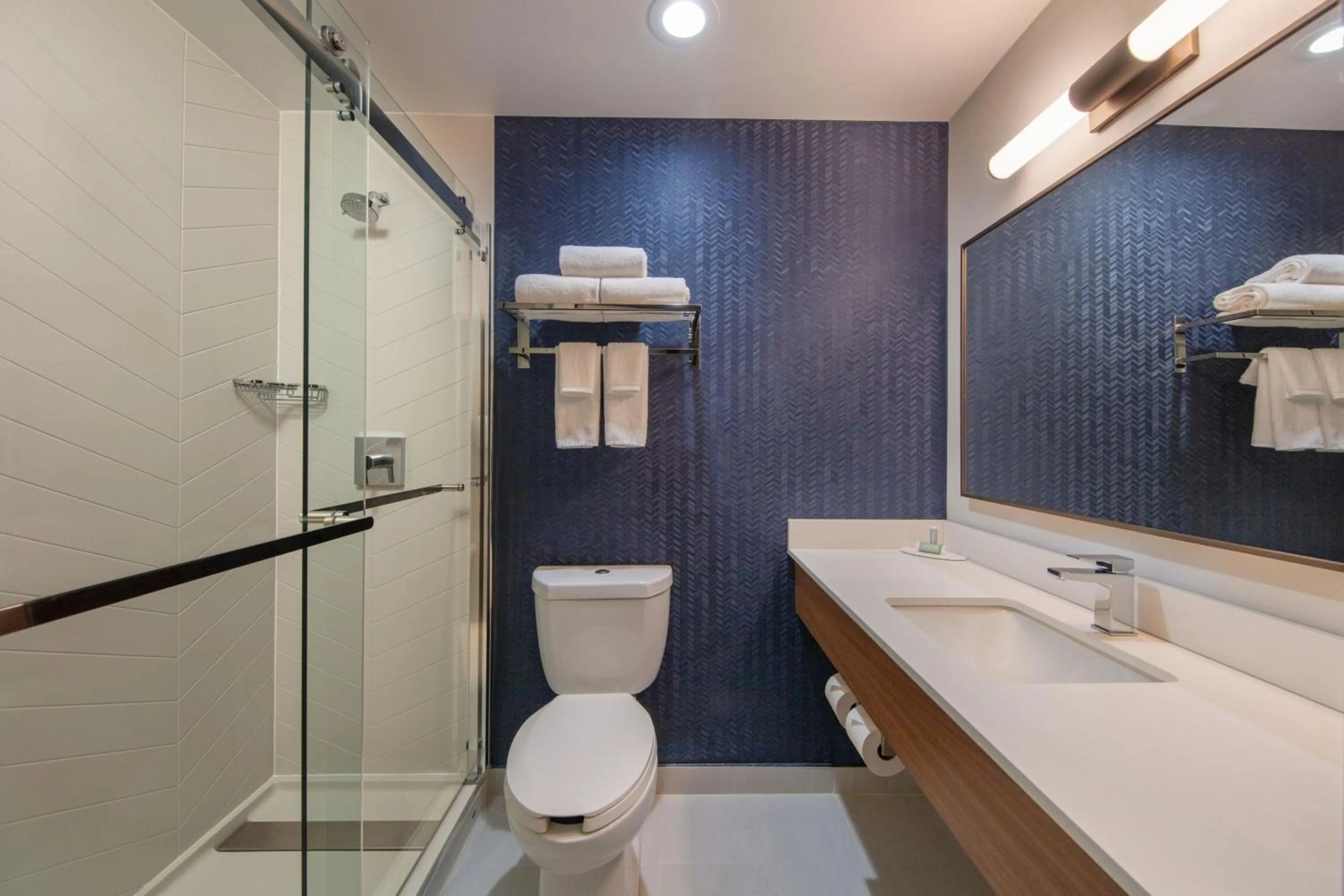 Bathroom in Fairfield Inn by Marriott JFK Airport