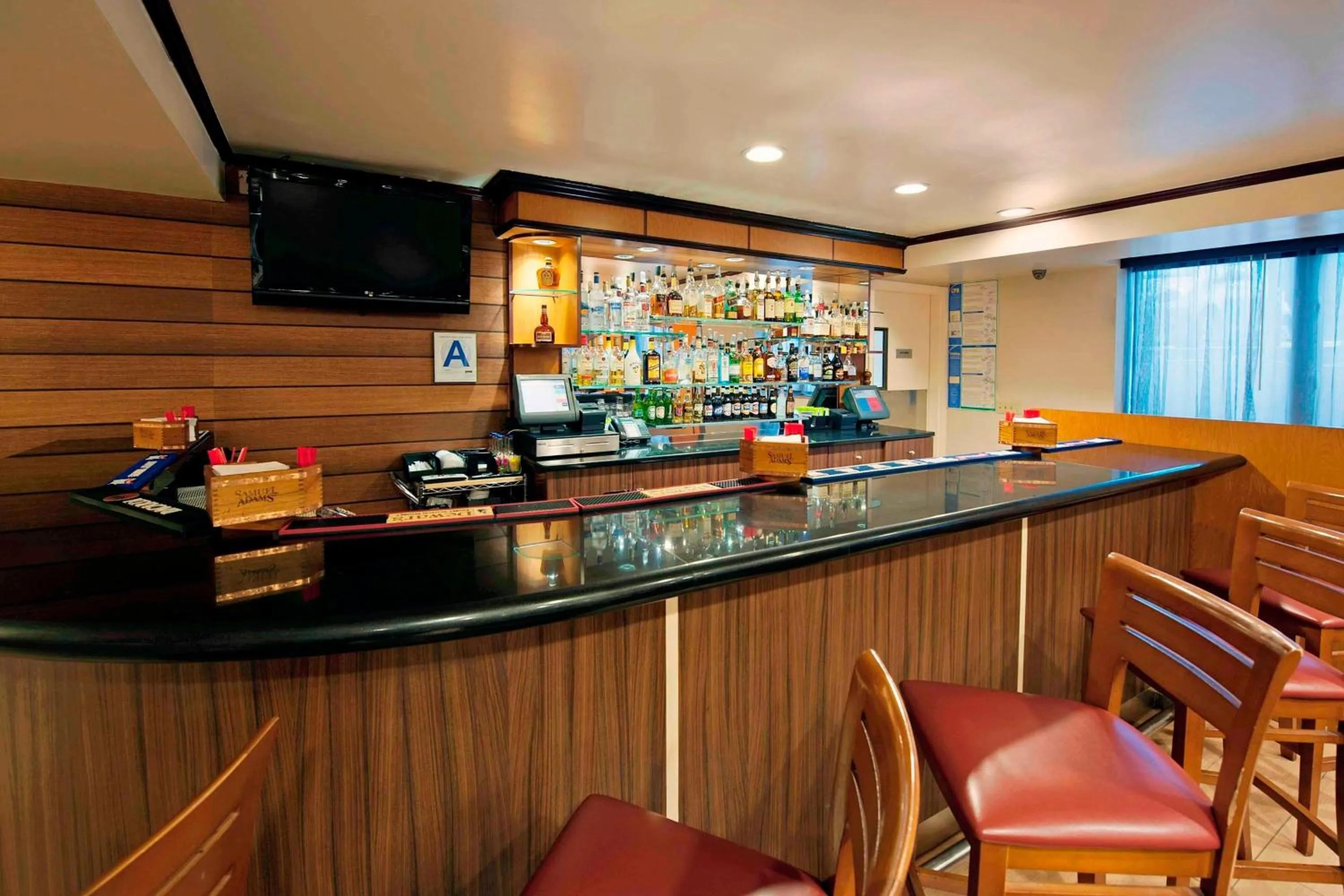 Lounge or bar in Fairfield Inn by Marriott JFK Airport