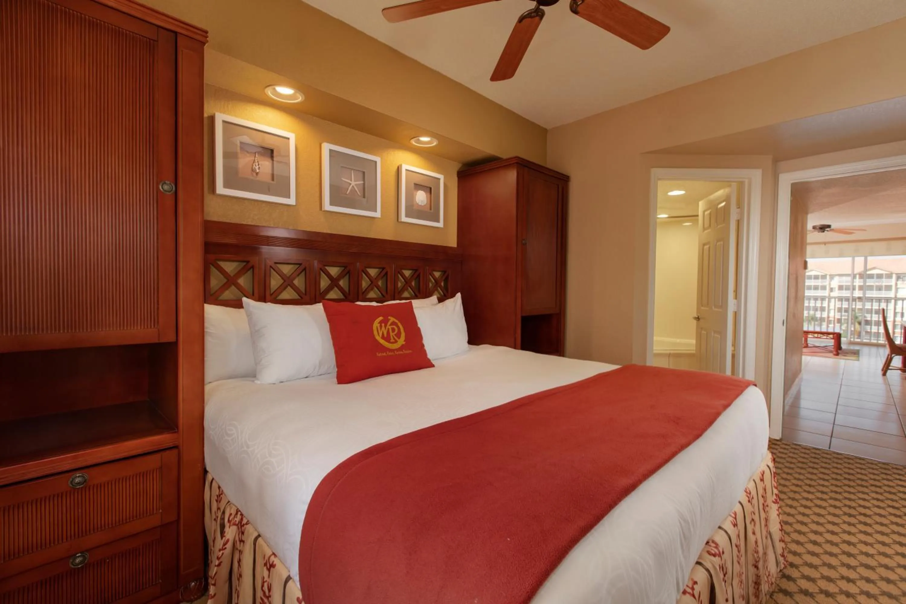 Bed in Westgate Town Center Resort