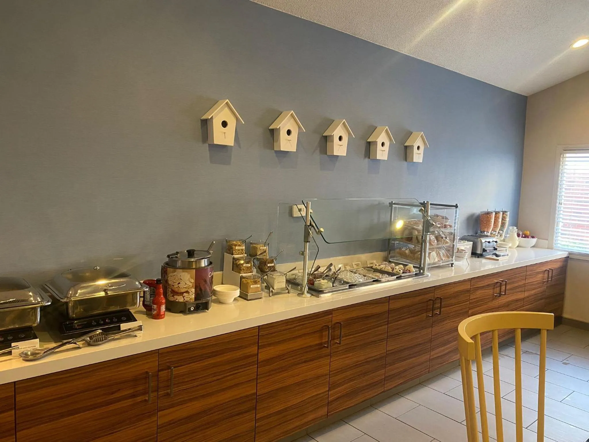 Food and drinks in Sonesta ES Suites Providence - Airport