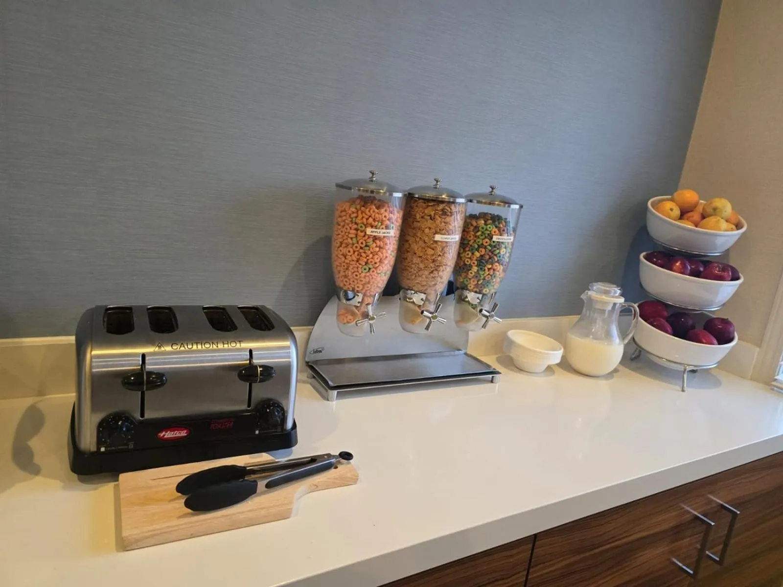 Food and drinks in Sonesta ES Suites Providence - Airport