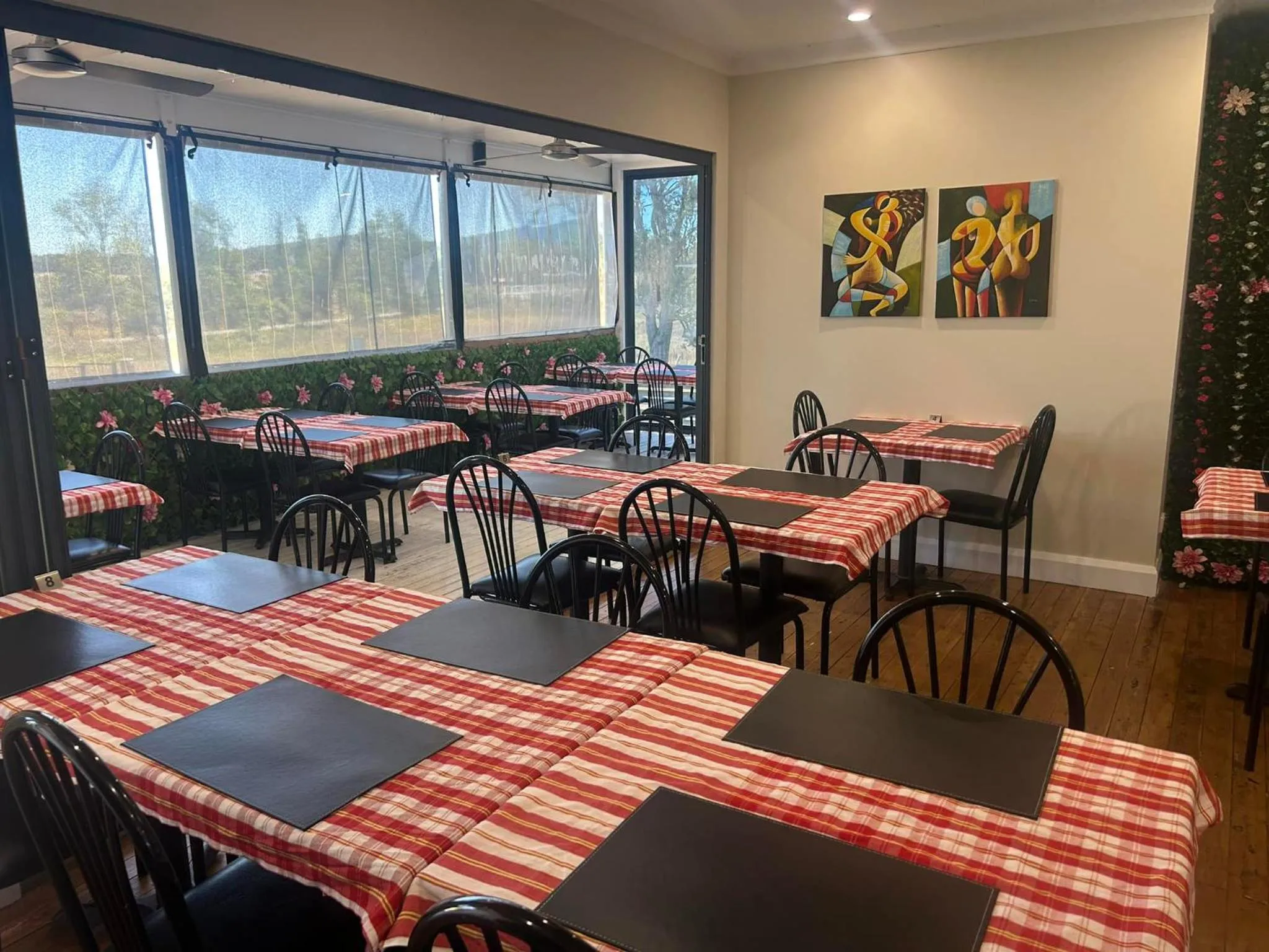 Restaurant/places to eat in Vacy Hunter Valley Lodge