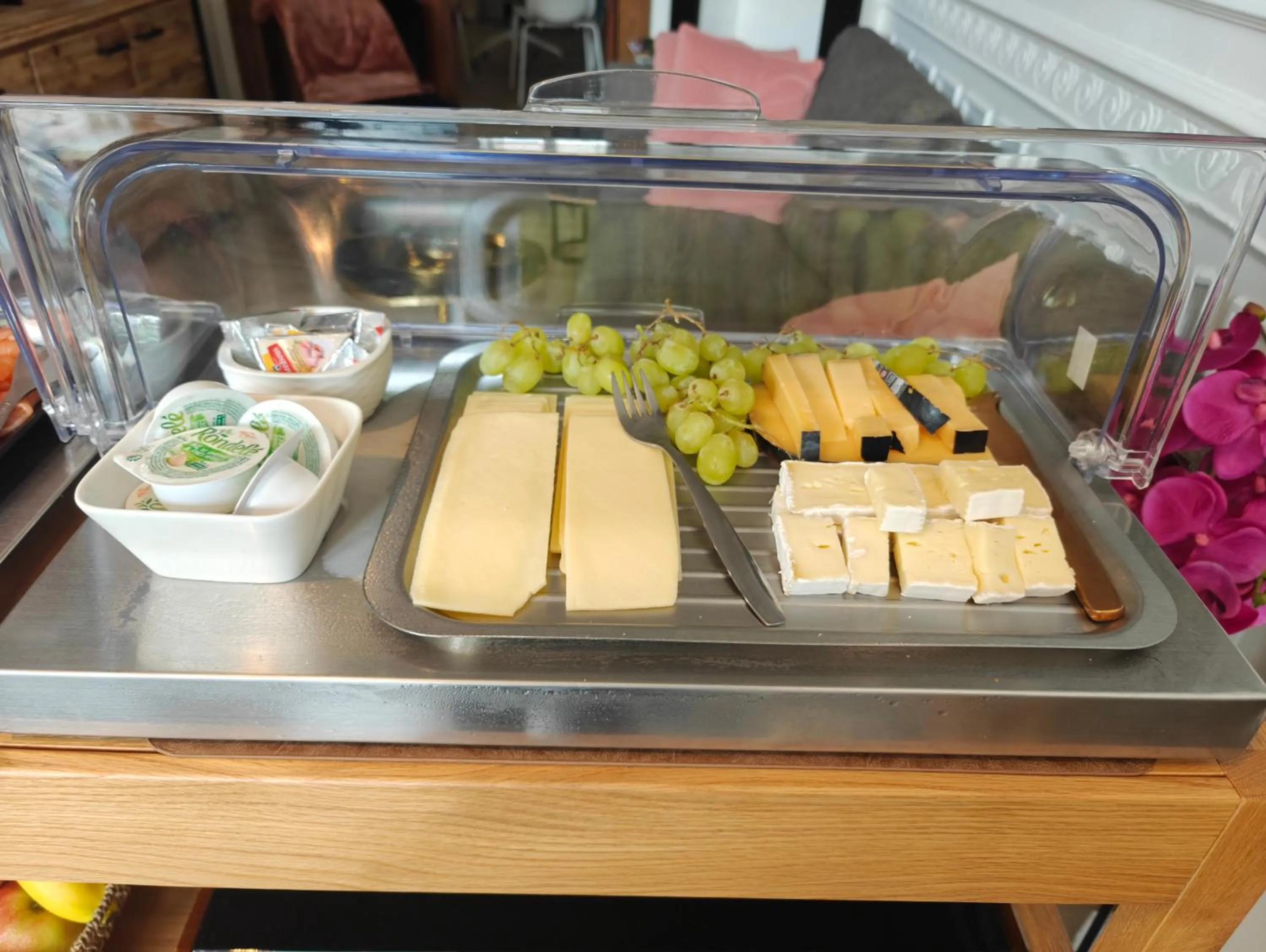 Breakfast in L'ARTiste