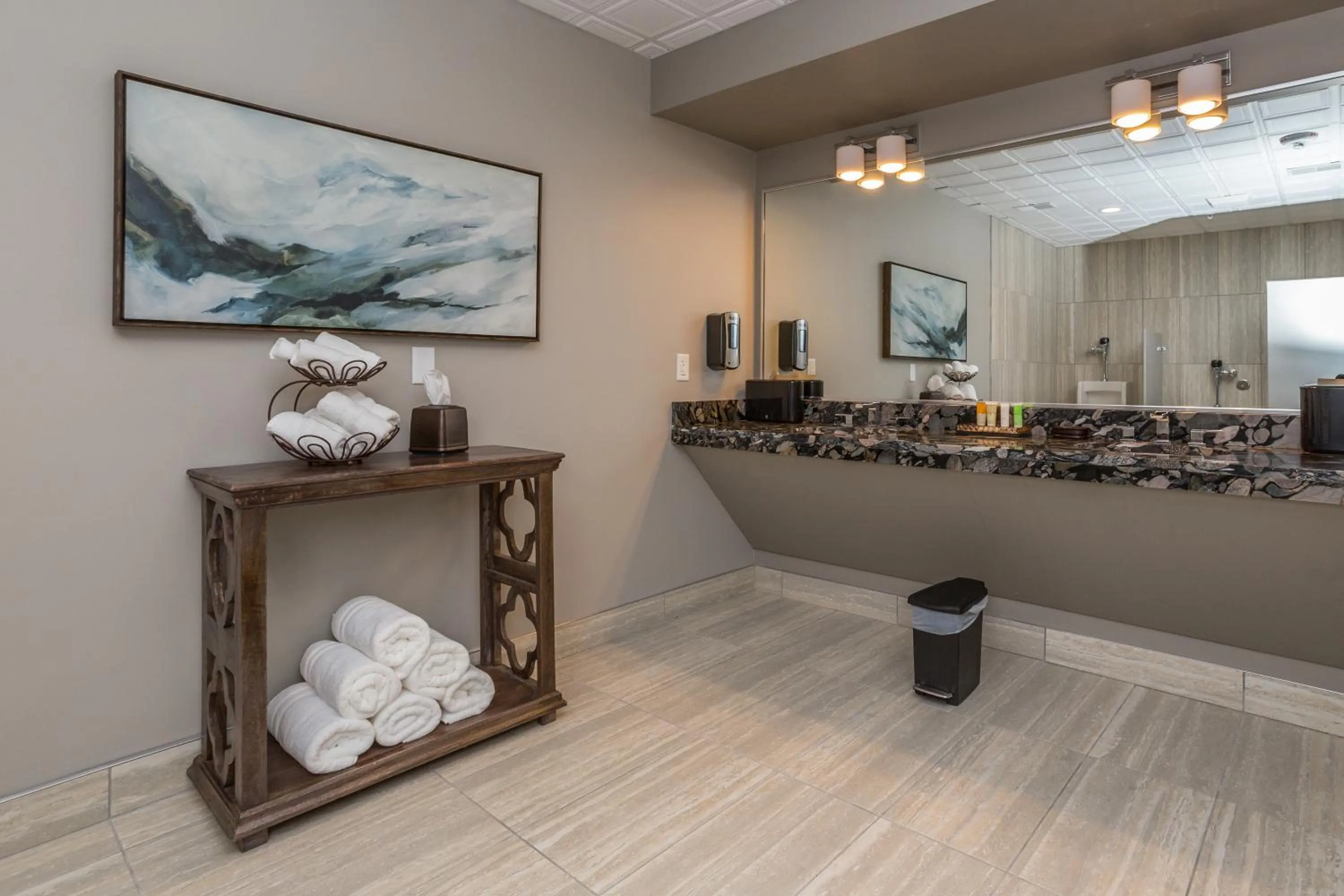 Shower in River View Lodge