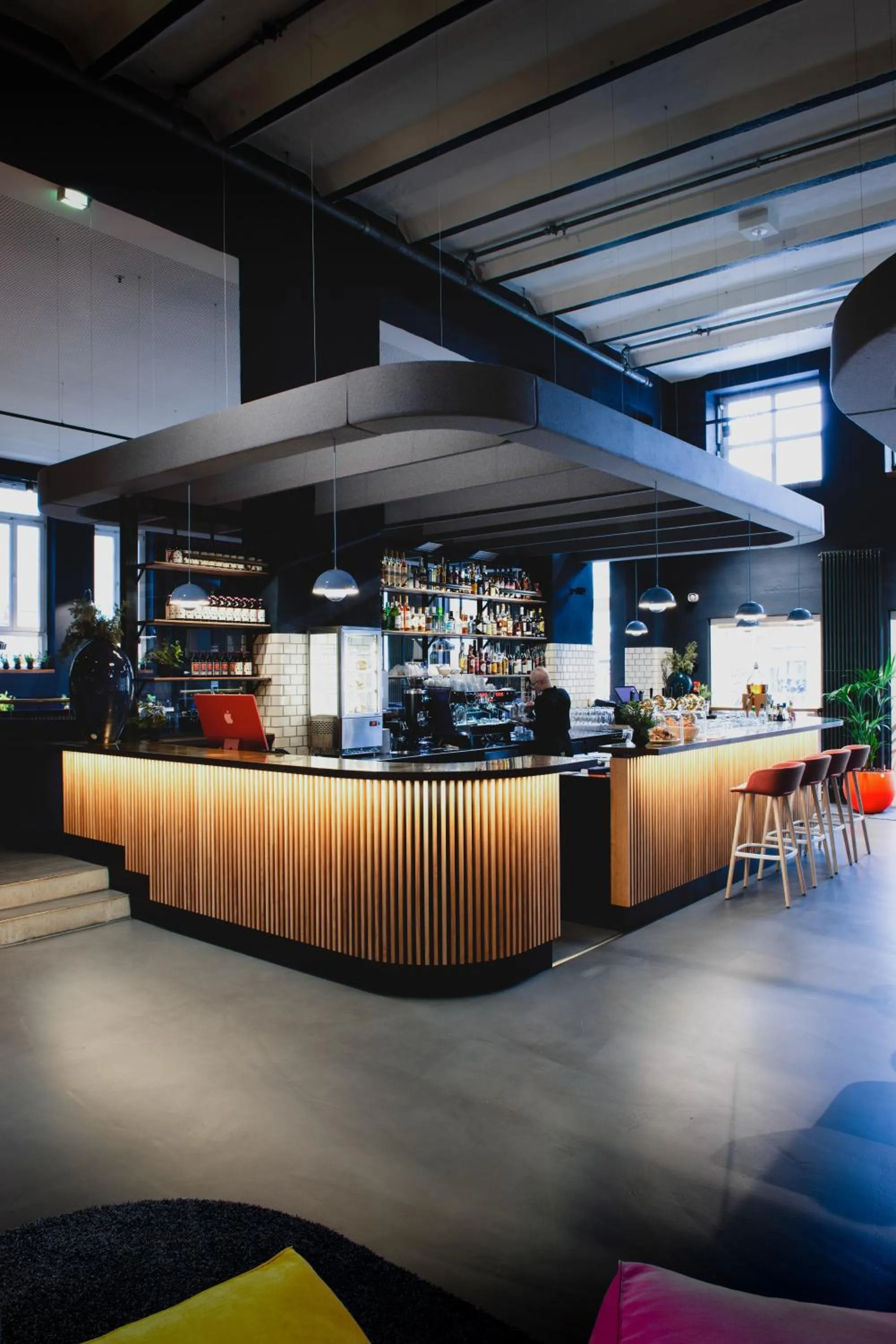 Restaurant/places to eat in Factory Hotel