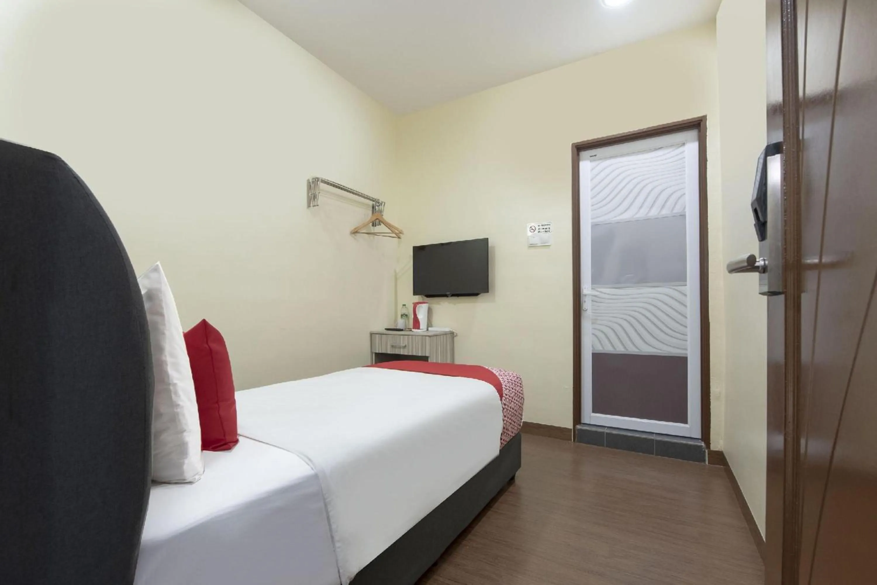 TV and multimedia, Bed in Hotel O Jasin