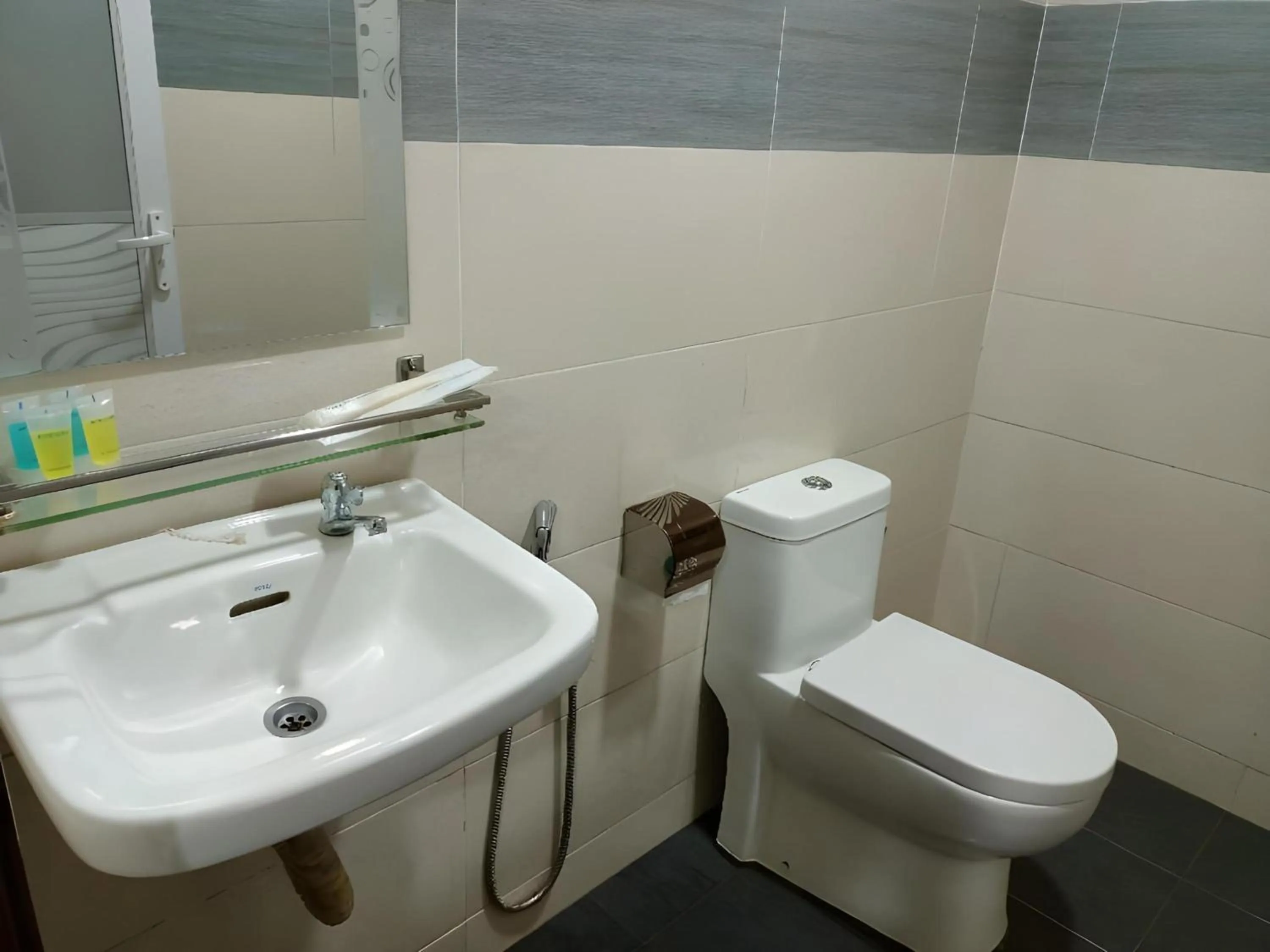 Bathroom in Hotel O Jasin