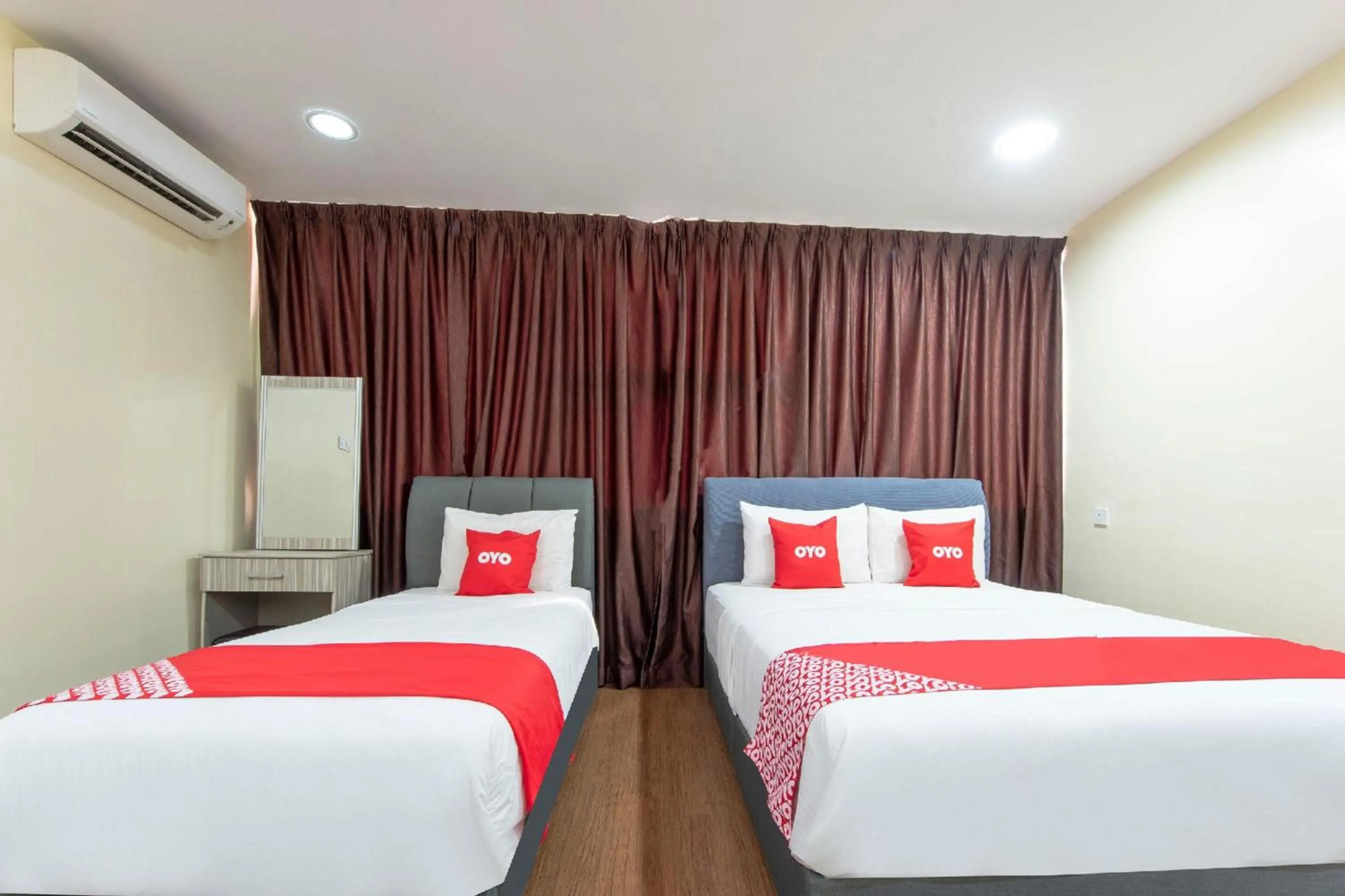 Bedroom, Bed in Hotel O Jasin
