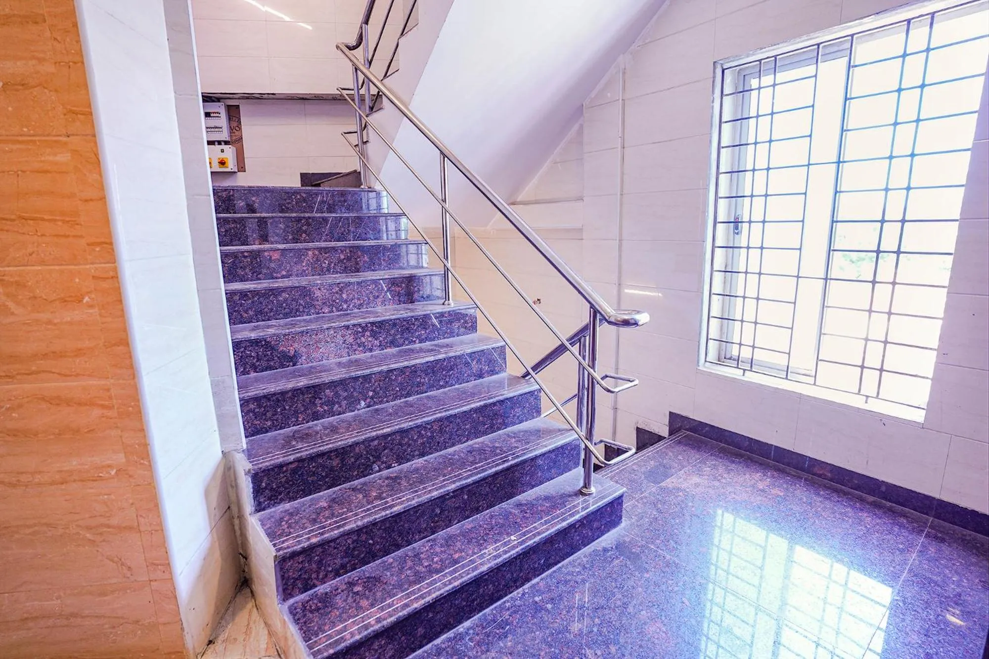 Lobby or reception in FabExpress Arunachala Guest House