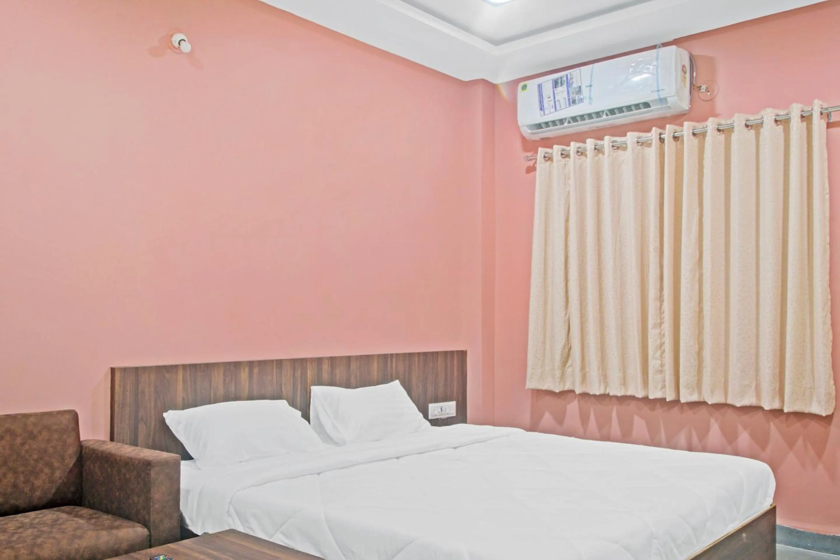 Bedroom in Hotel O Patil