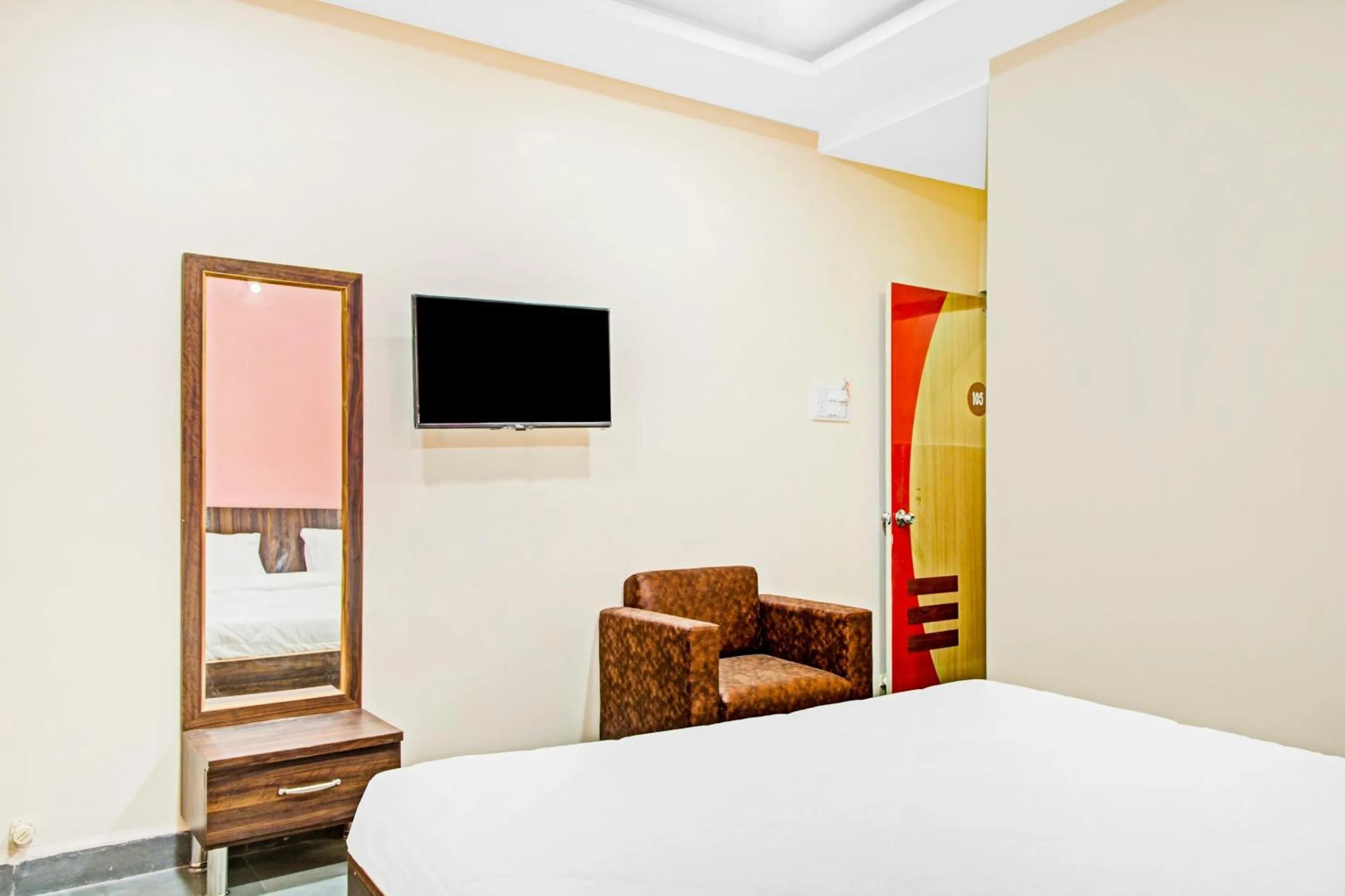Bedroom in Hotel O Patil