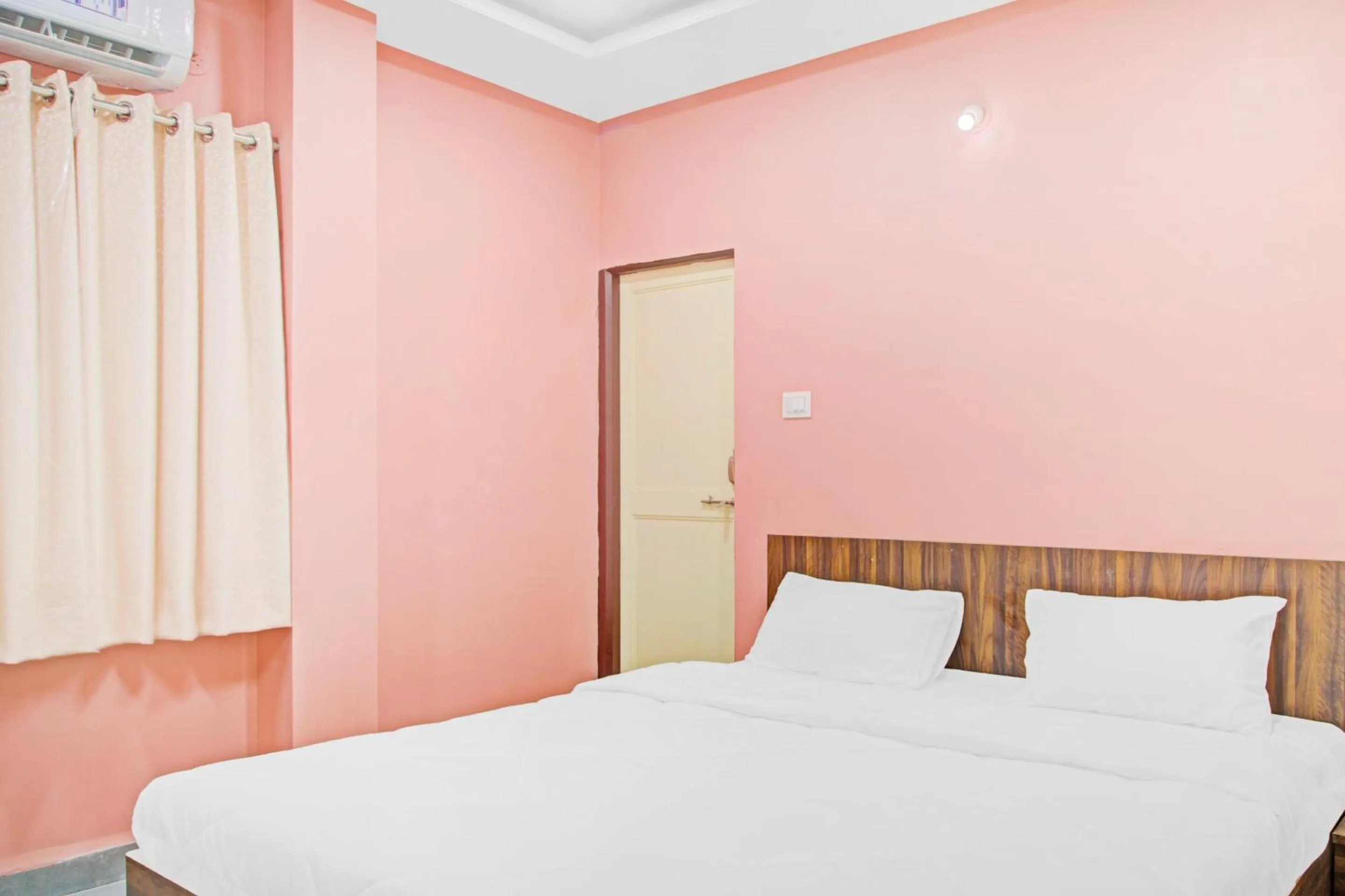 Bedroom in Hotel O Patil