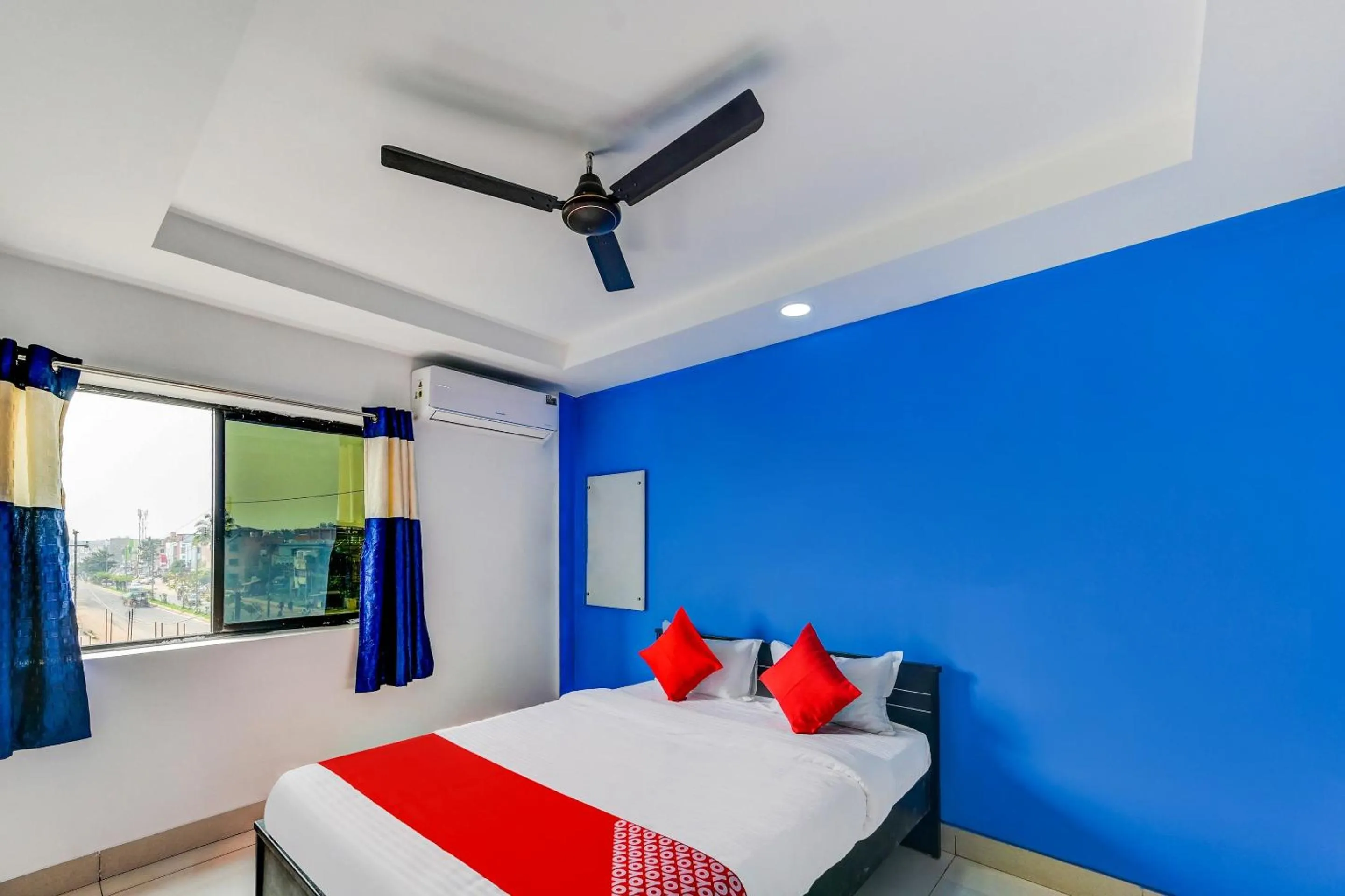 Bedroom, Bed in Hotel O Utrishree