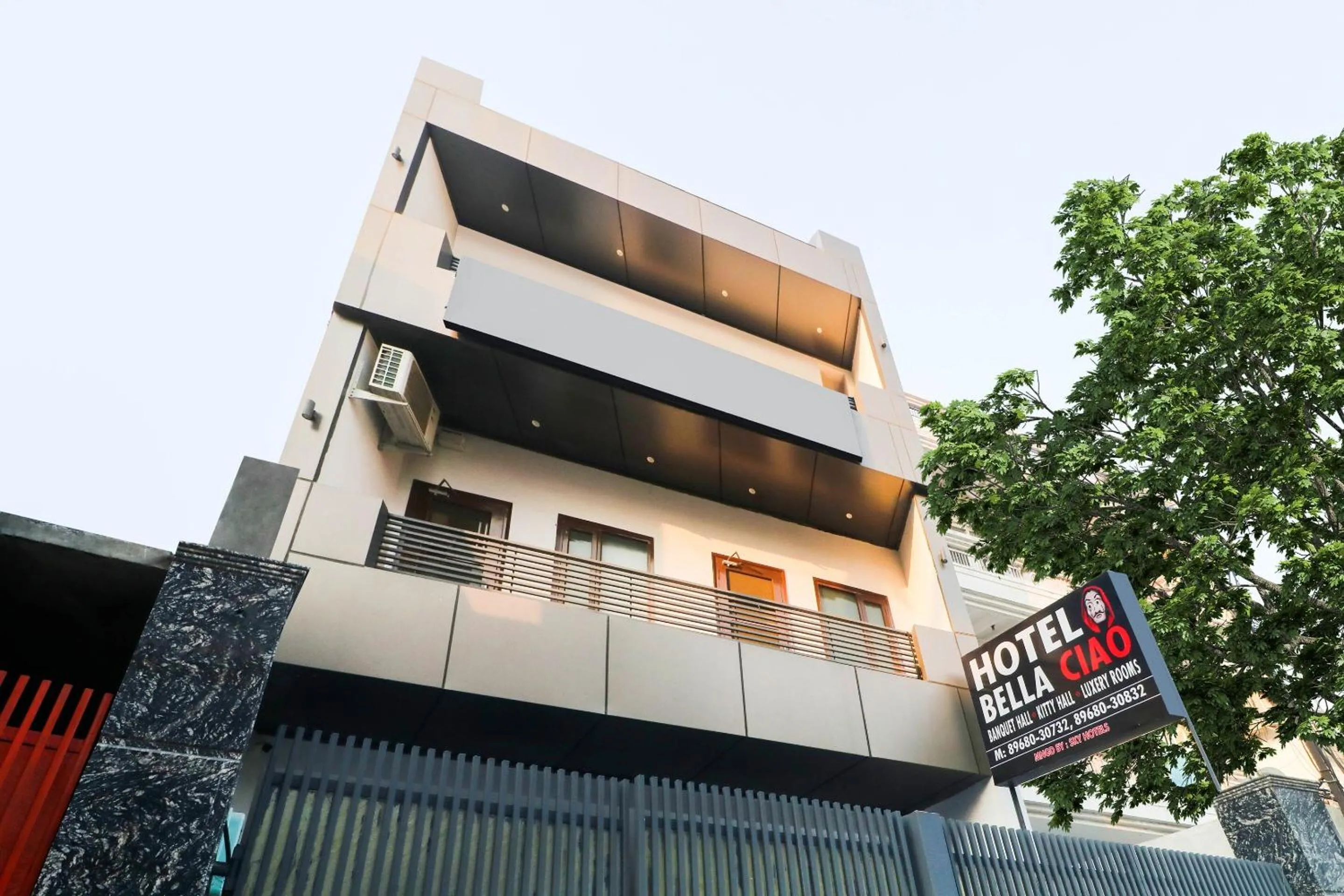 Facade/entrance in Hotel O Bella Ciao