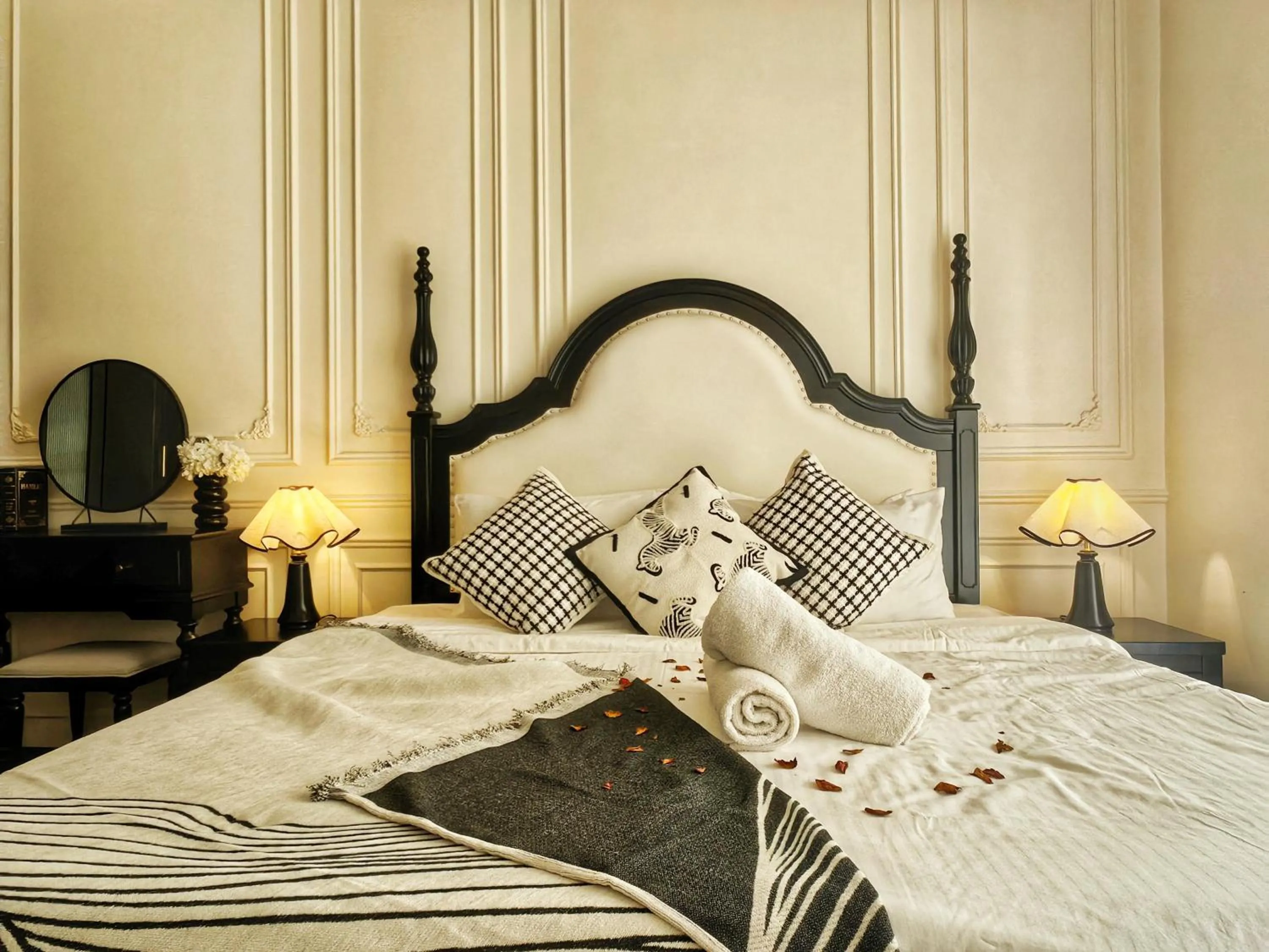 Bed in UNA Sunway Velocity Kuala Lumpur by Unimax