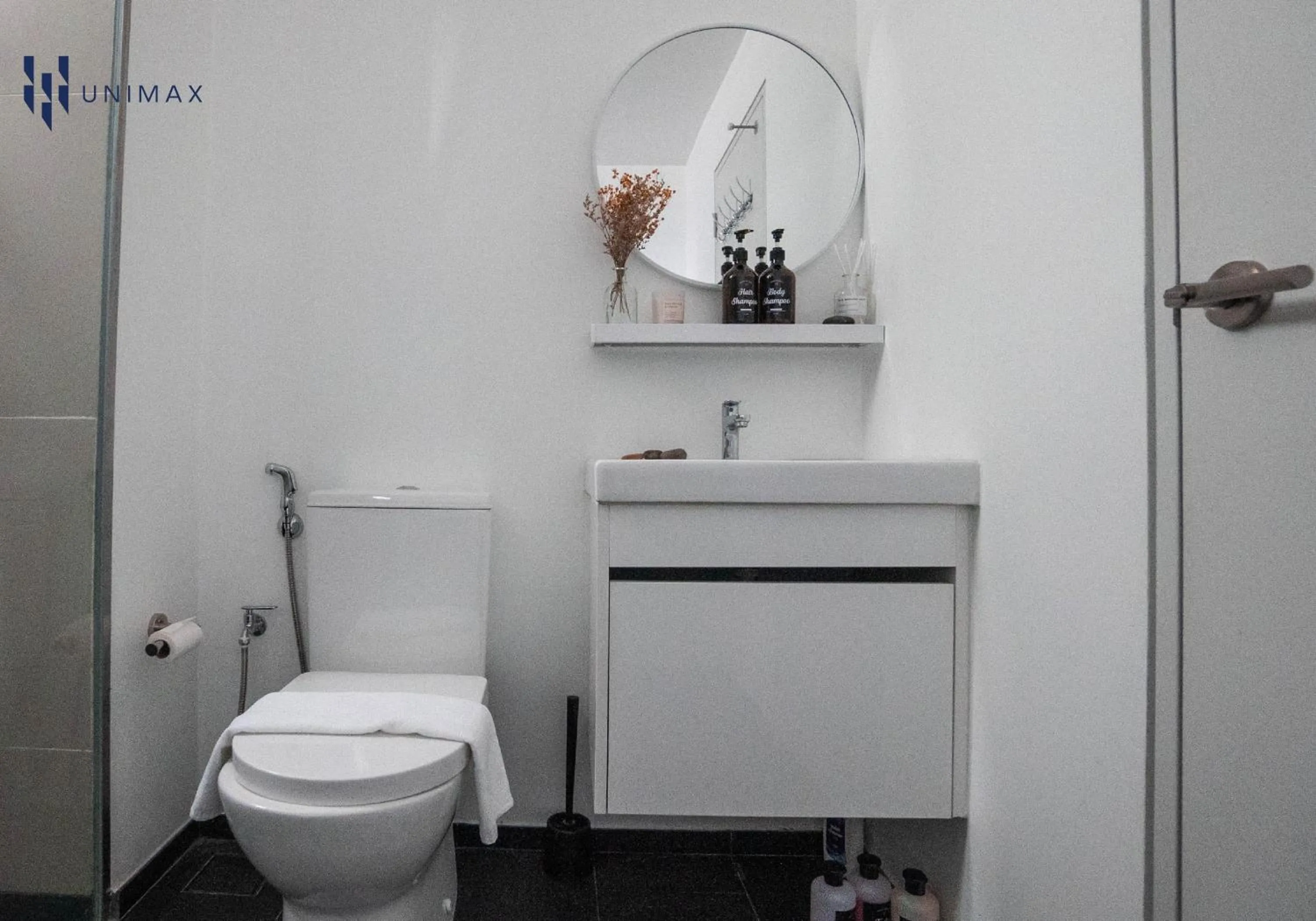 Toilet in UNA Sunway Velocity Kuala Lumpur by Unimax