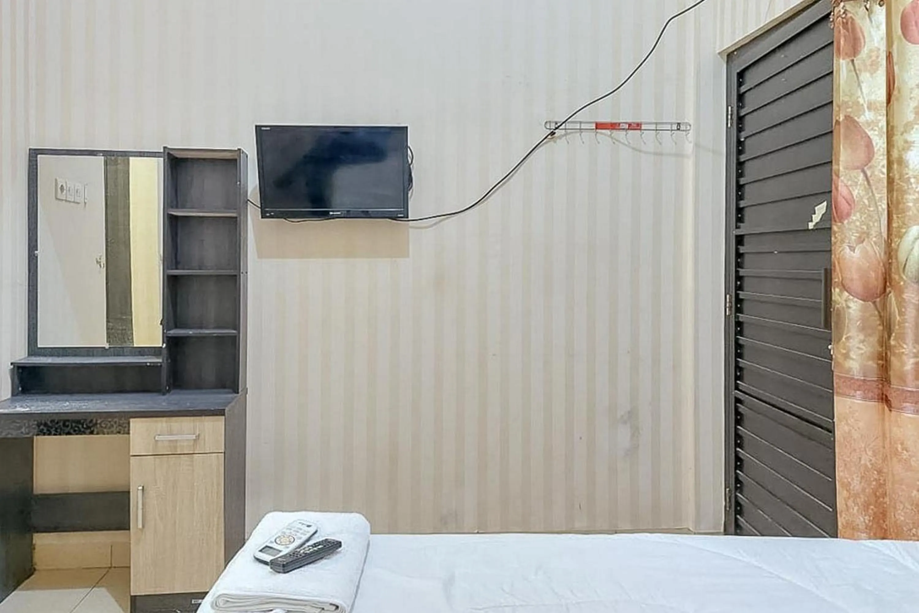 Bed in Icha Homestay near Terminal Purabaya Madiun