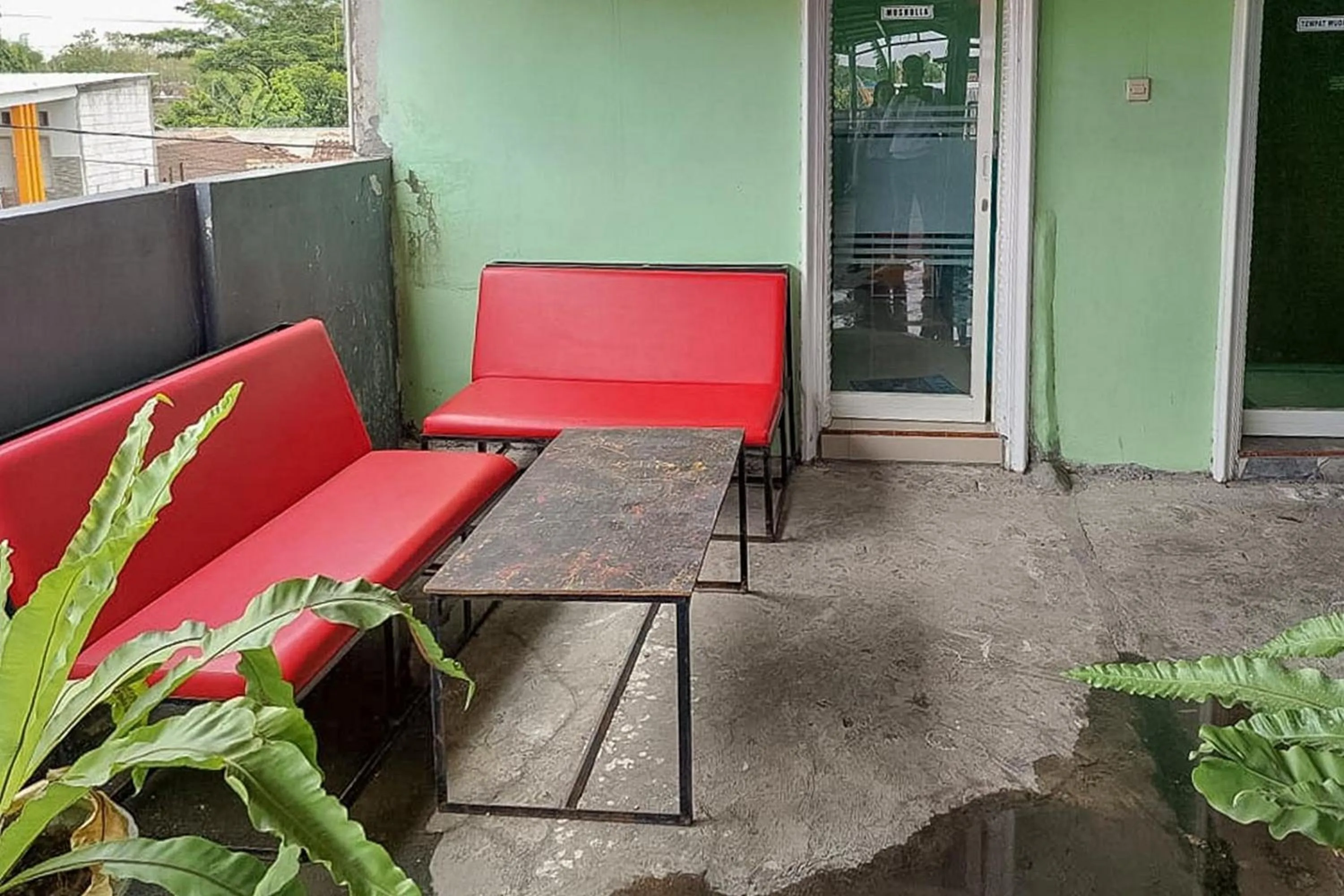 Seating area in Icha Homestay near Terminal Purabaya Madiun