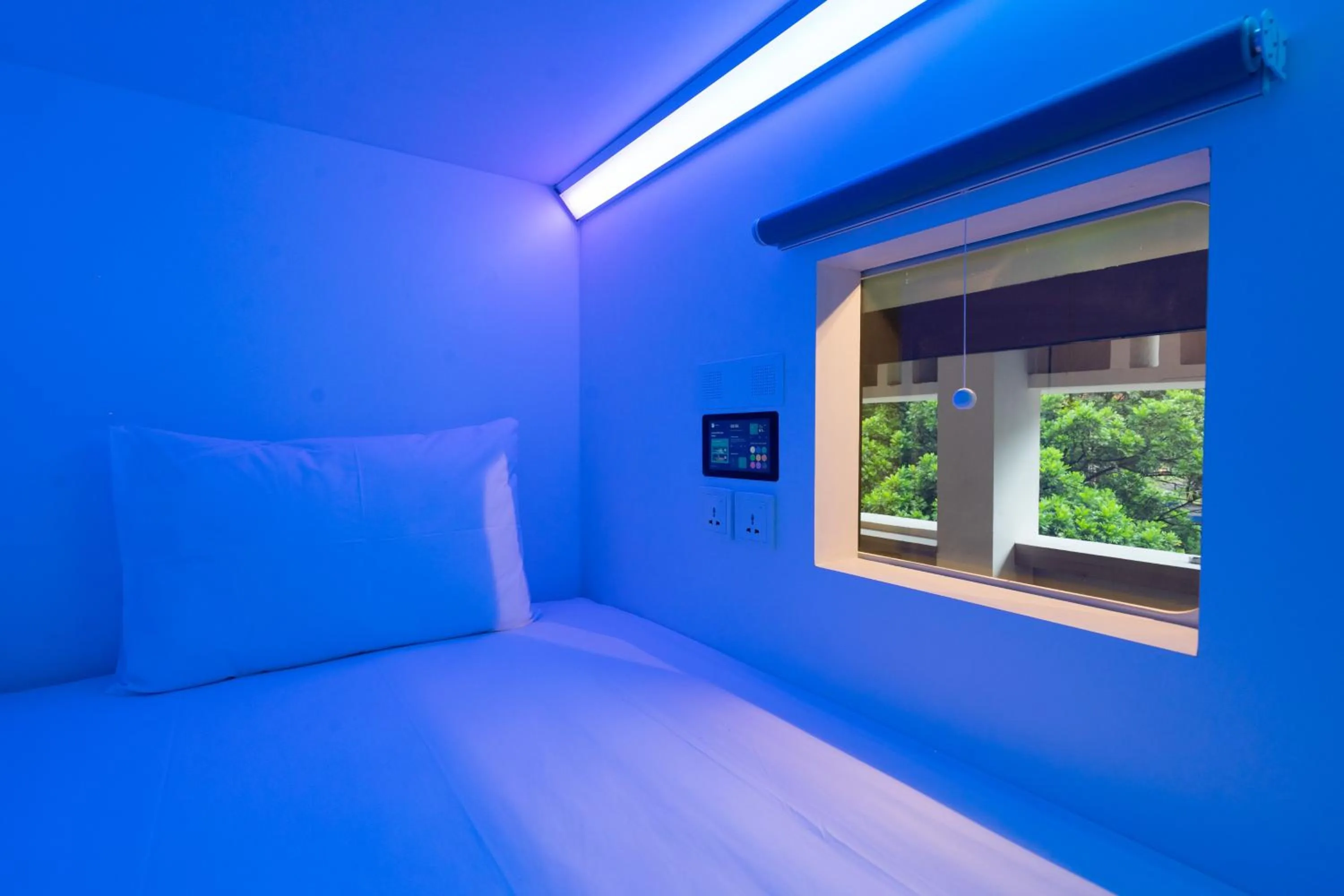 Bed in Bobopod Alun-Alun, Malang