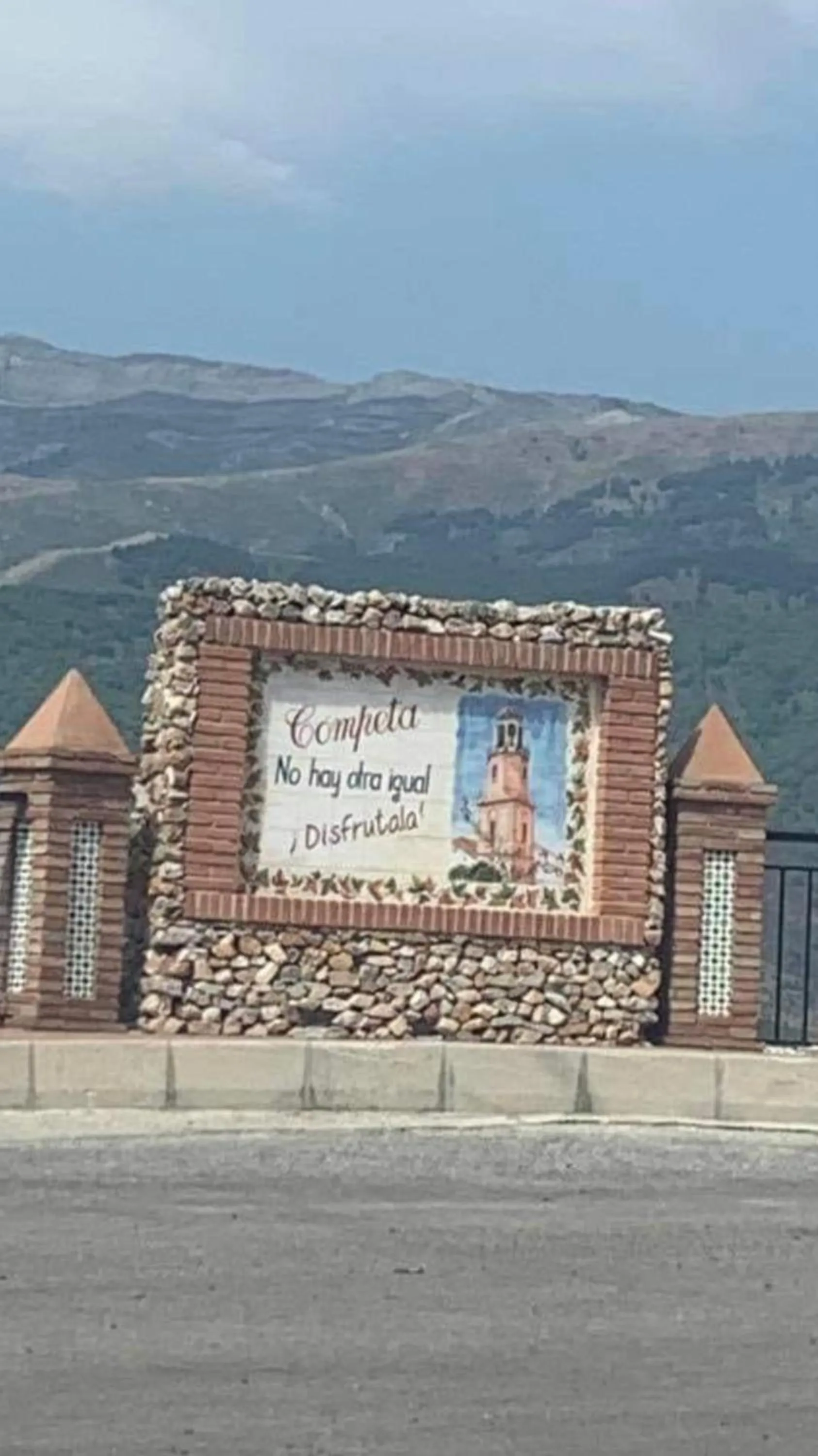 Neighbourhood in KiCo