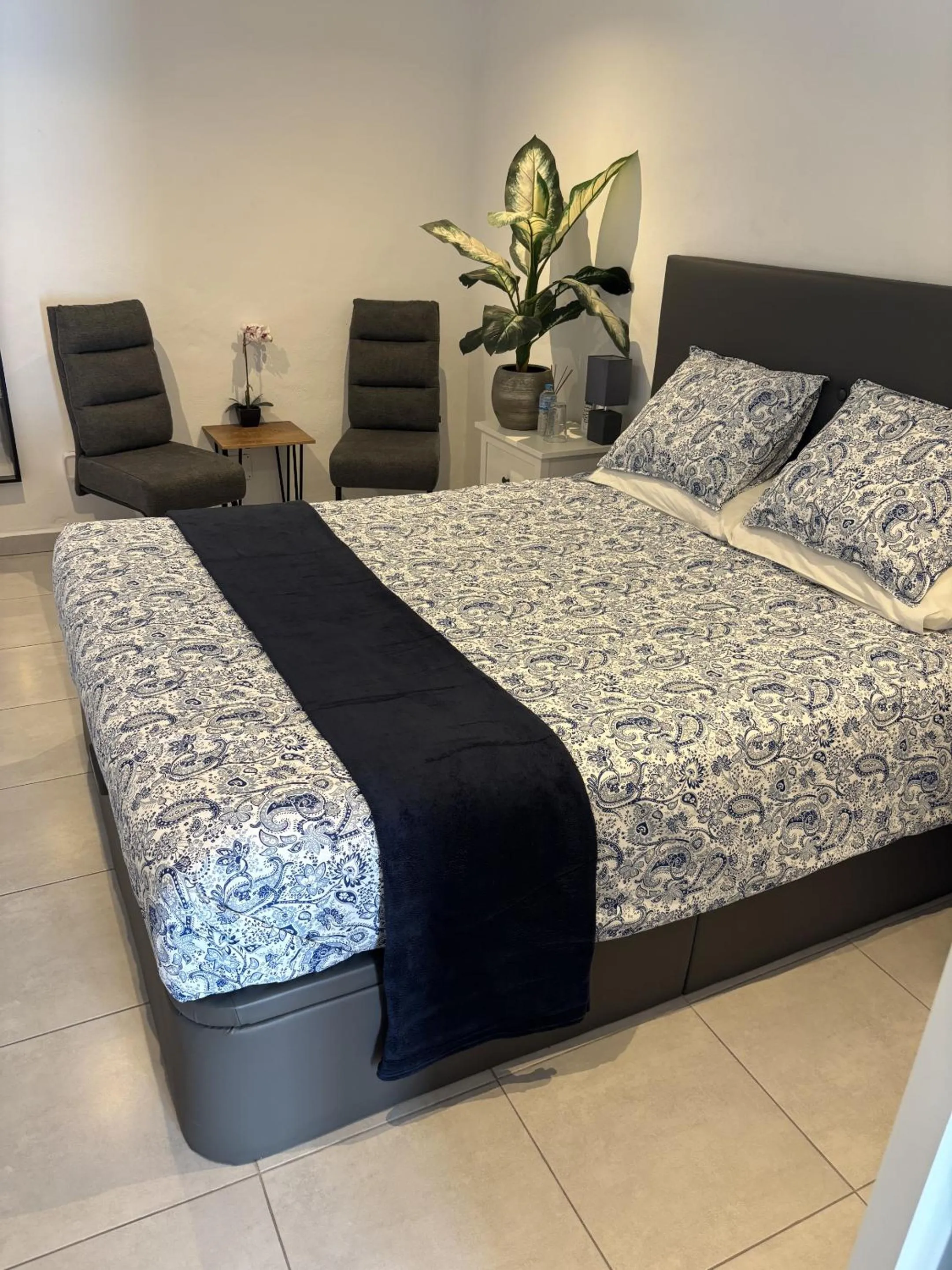 Bathroom, Bed in KiCo