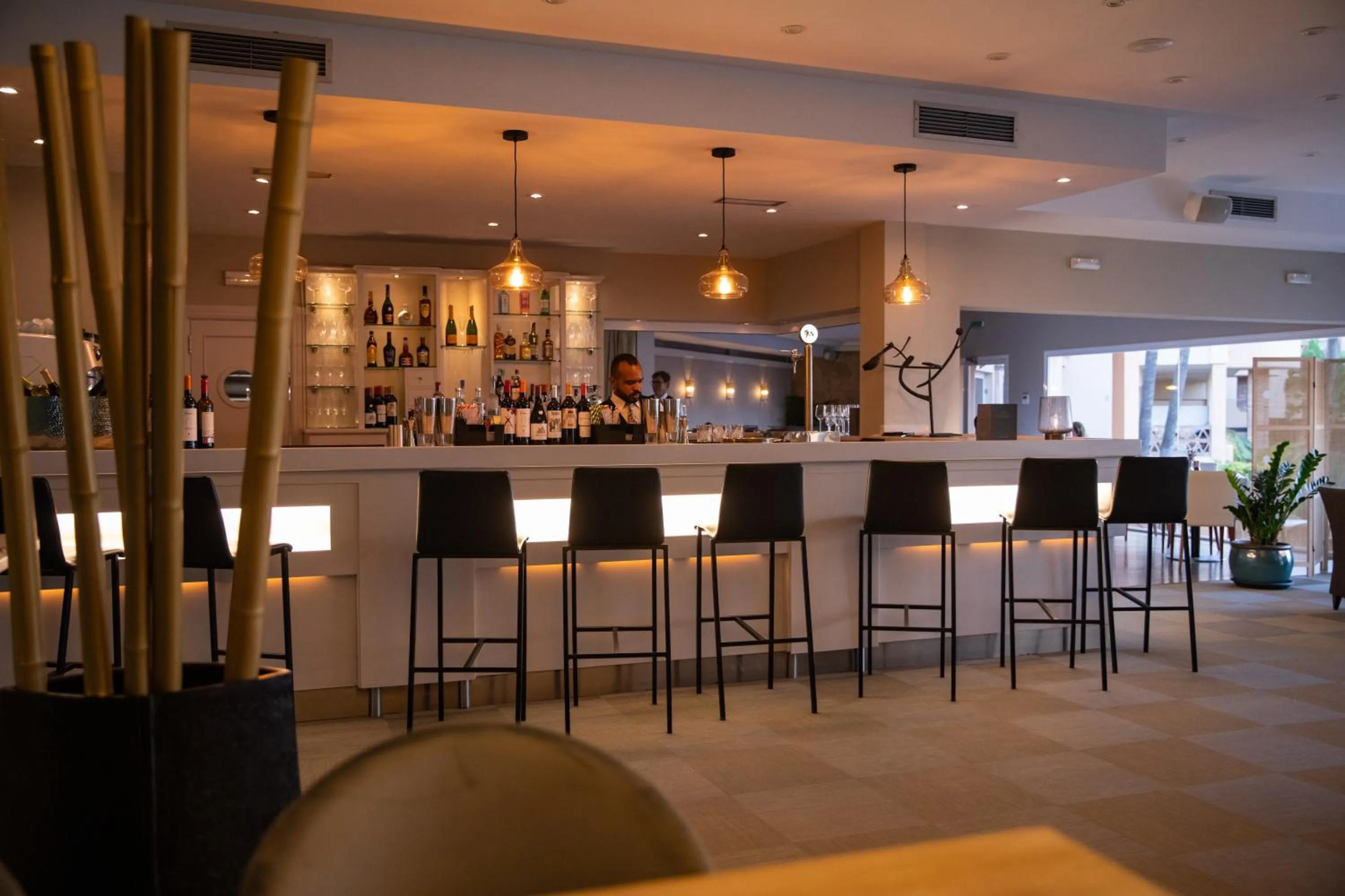 Lounge or bar in Wyndham Grand Costa del Sol