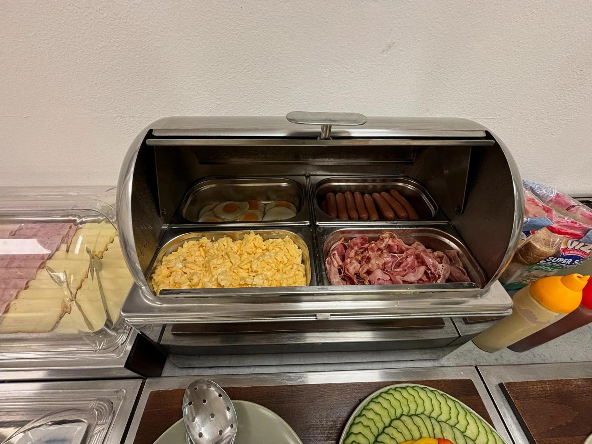 Breakfast in Hotel Vaka