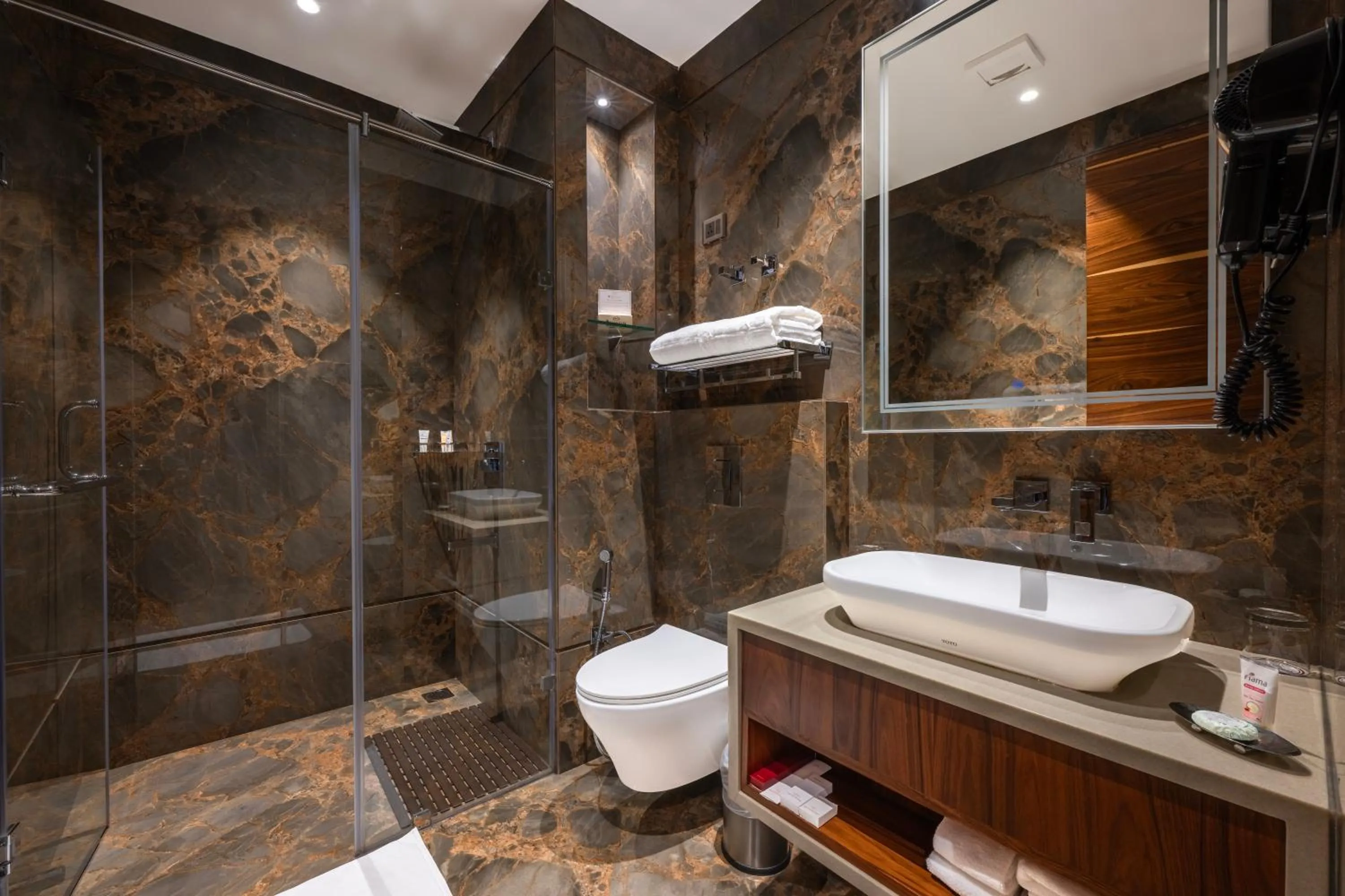 Shower in WelcomHeritage Elysium Resort & Spa