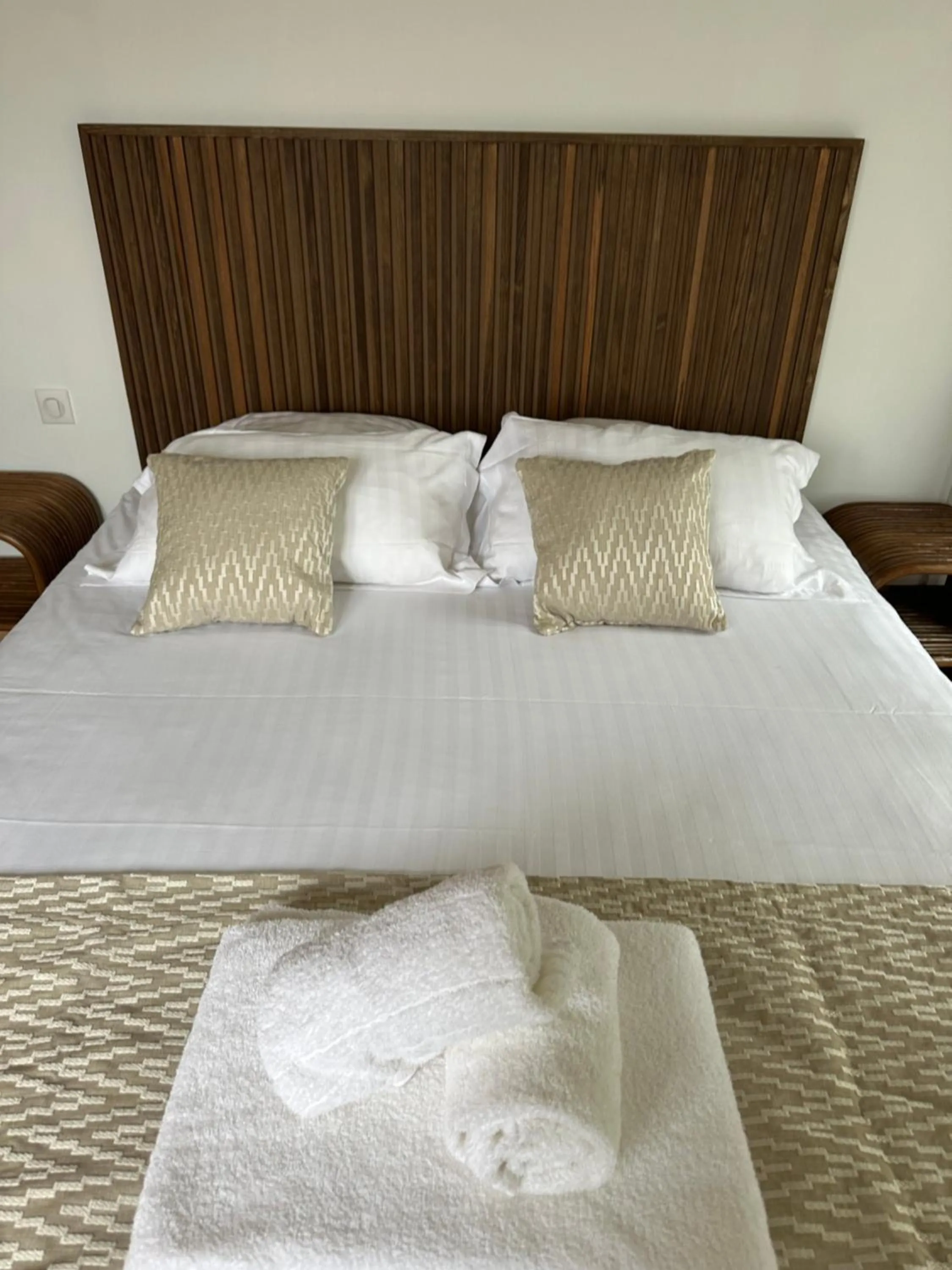 Bed in Mas des Romarins, The Originals Relais