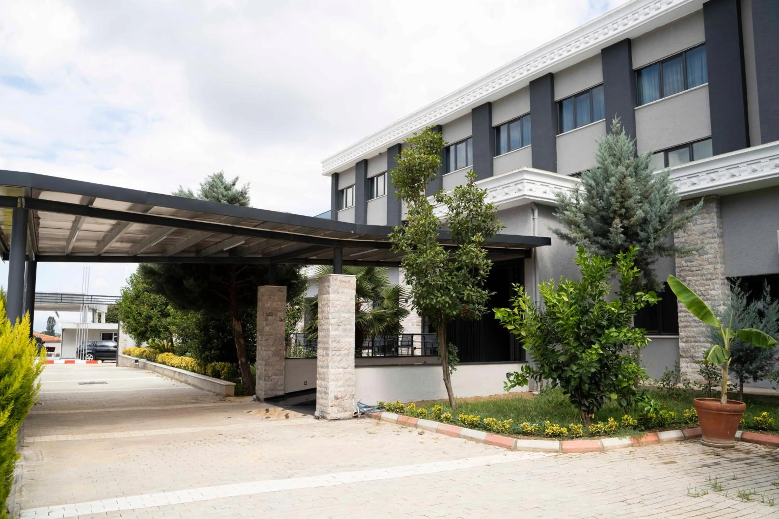 Facade/entrance in Vela Verde Hotel & SPA