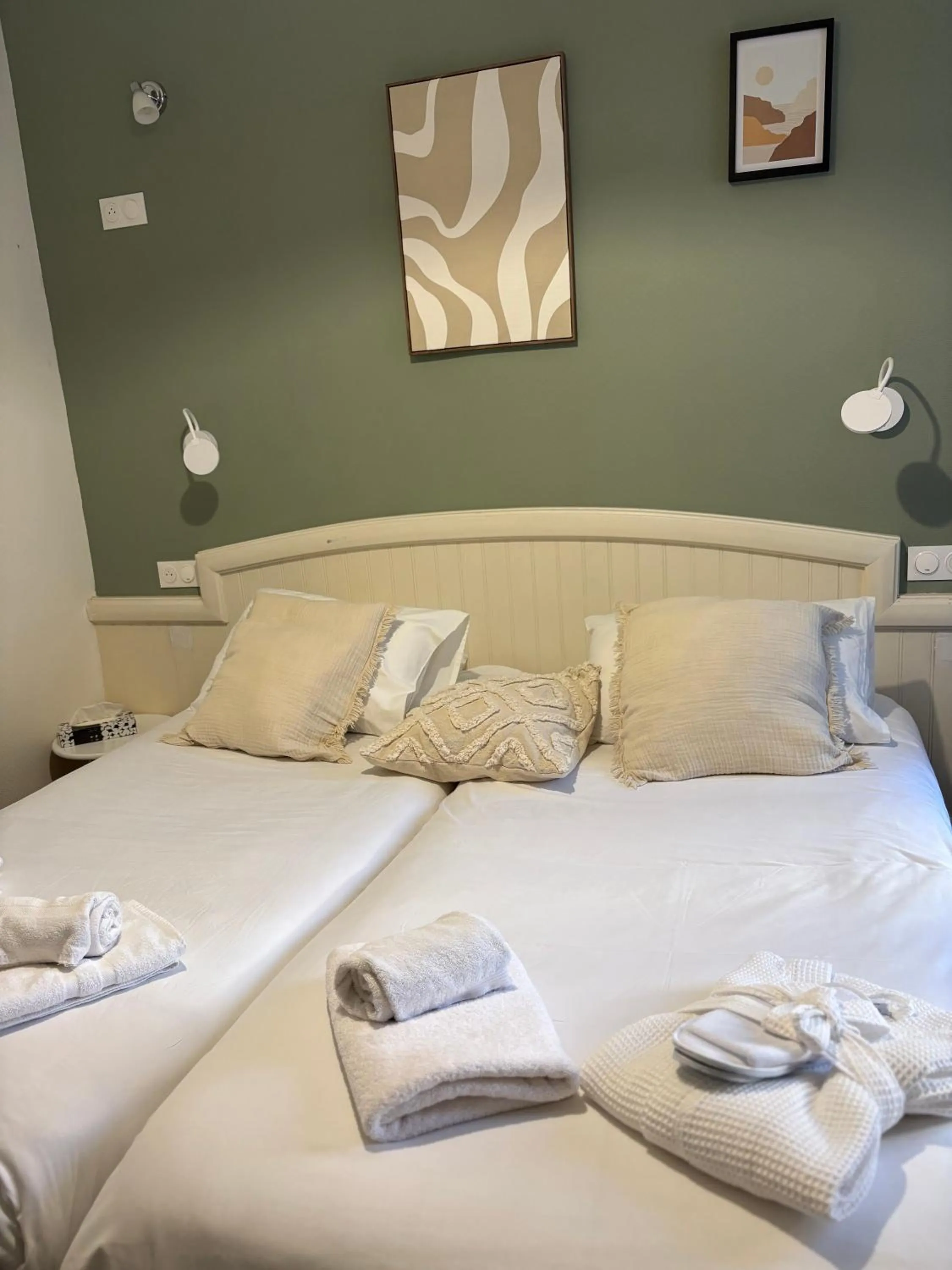 Bed in Garden Hotel Rennes Centre Gare