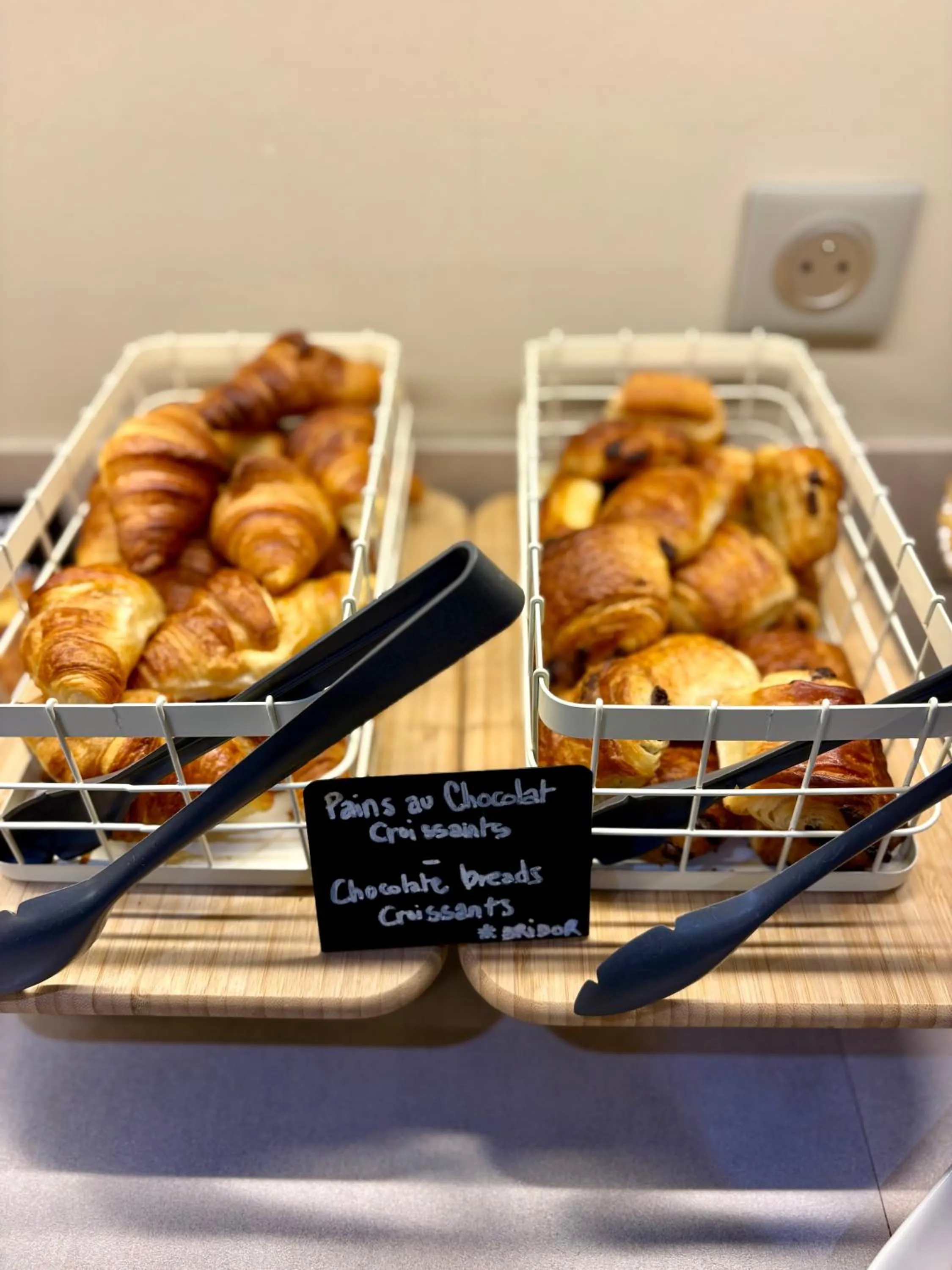 Breakfast in Garden Hotel Rennes Centre Gare