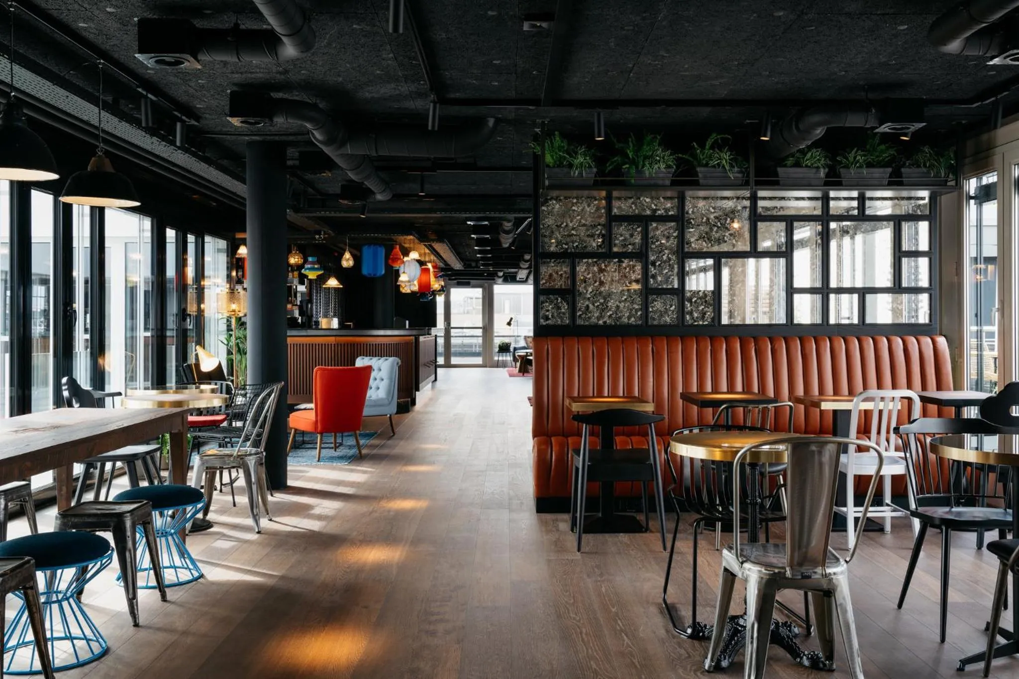 Lounge or bar in Ruby Claire Hotel Geneva