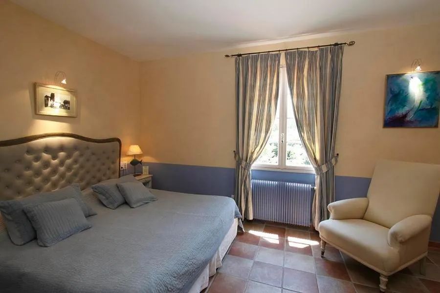 Bed in Mas des Carassins