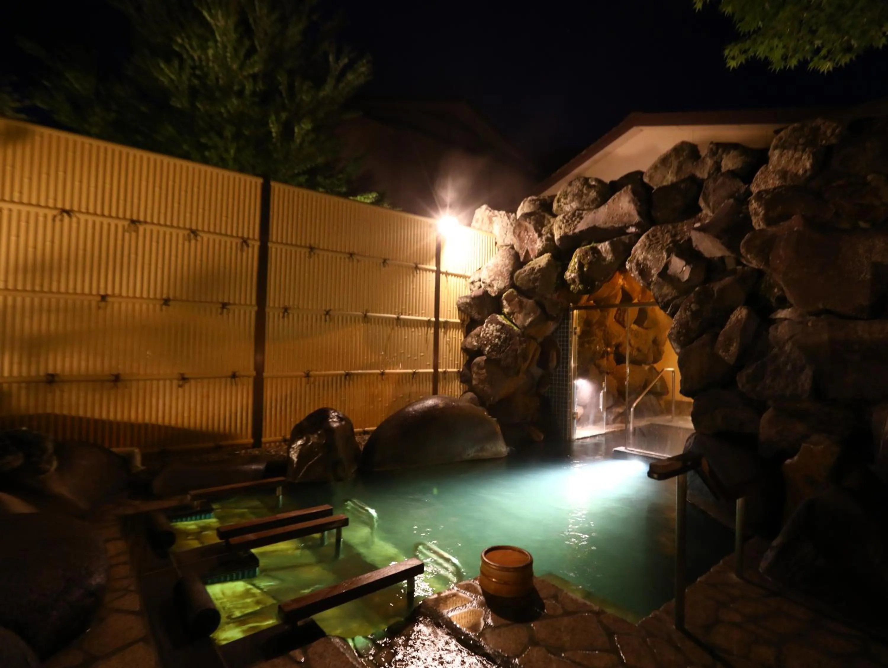 Night in Keiryuso Siorie