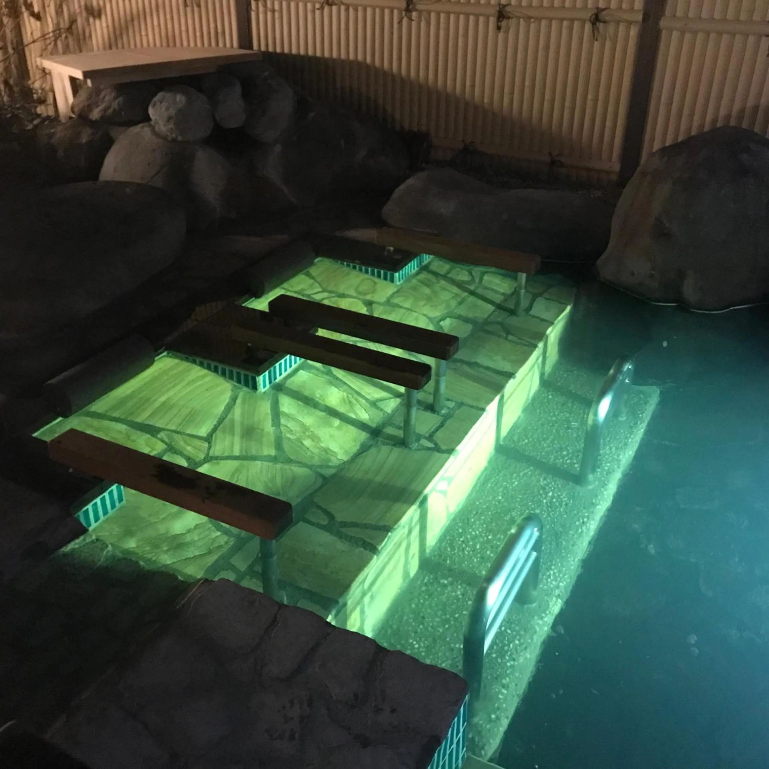 Hot Spring Bath in Keiryuso Siorie