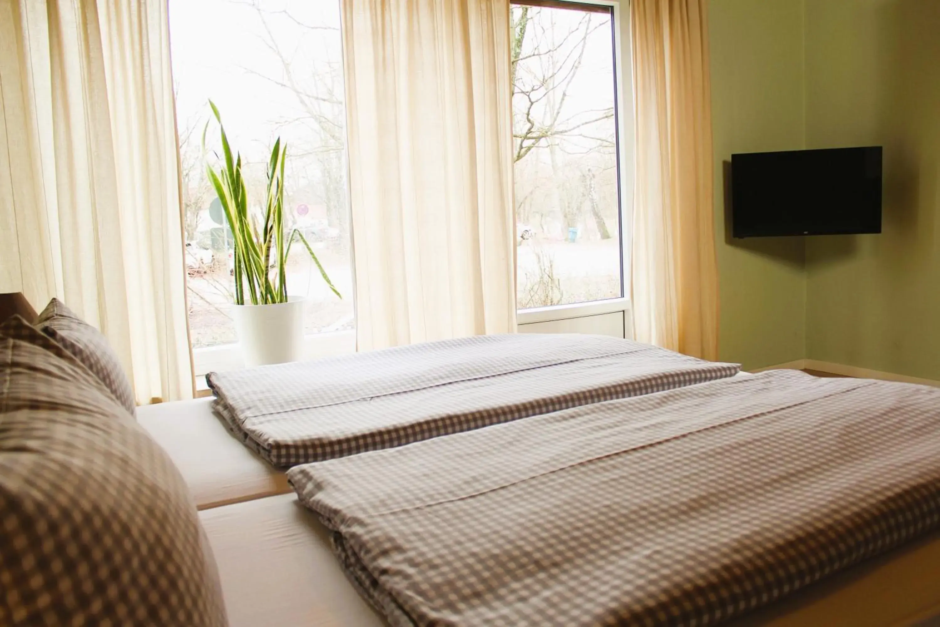 Family Room with Garden View - single occupancy in ARRIVEL Pension Haus am Bach Family Room with Garden View - single occupancy in ARRIVEL Pension Haus am Bach