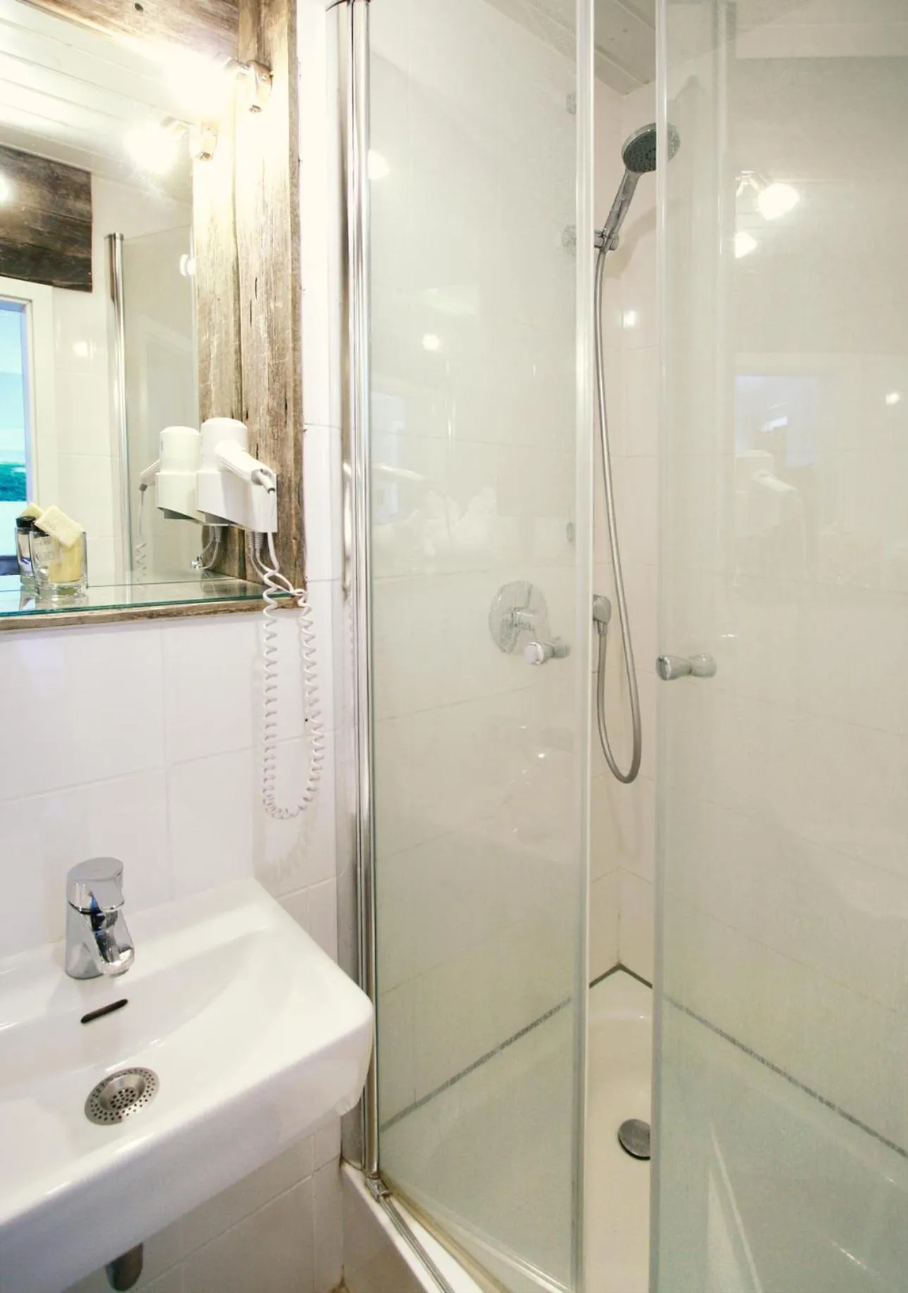 Bathroom in ARRIVEL Pension Haus am Bach